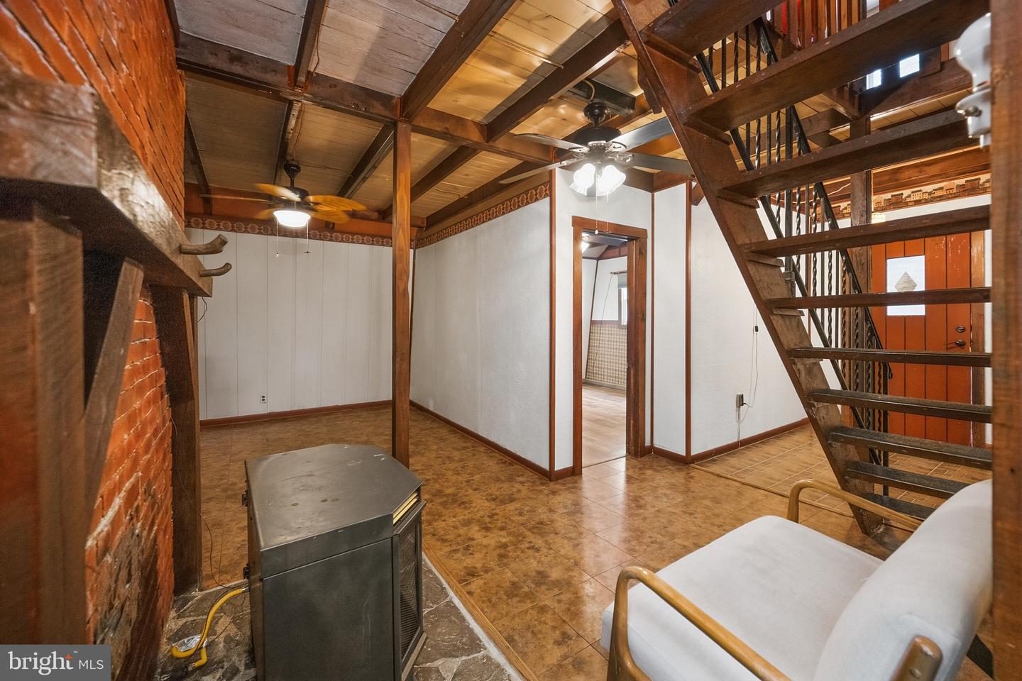 619 Hotel Rd Property Photo 10