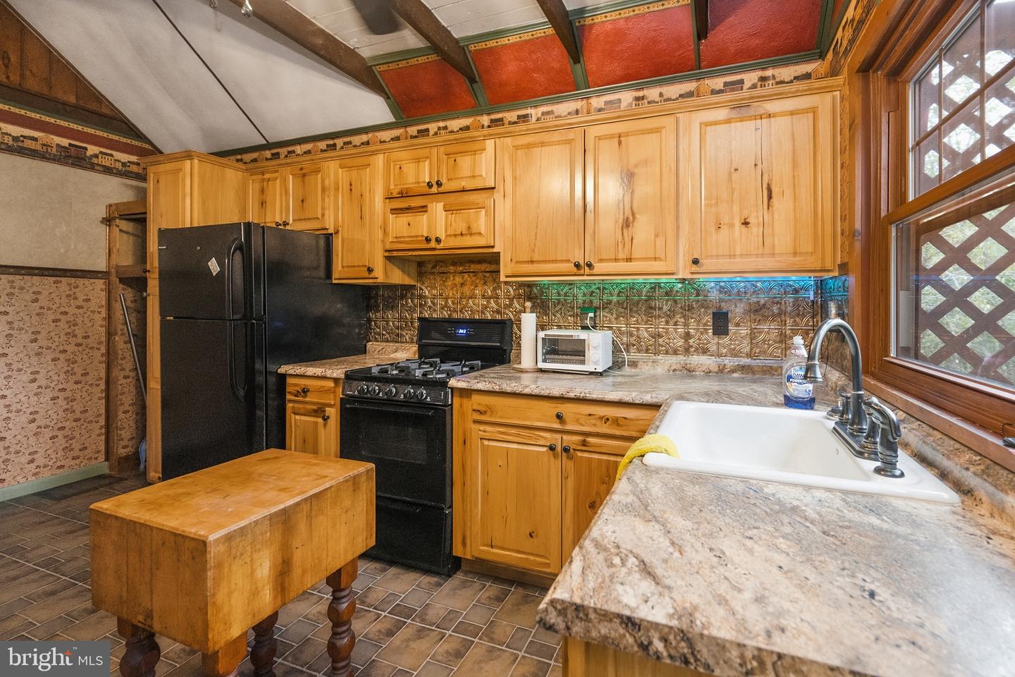 619 Hotel Rd Property Photo 18