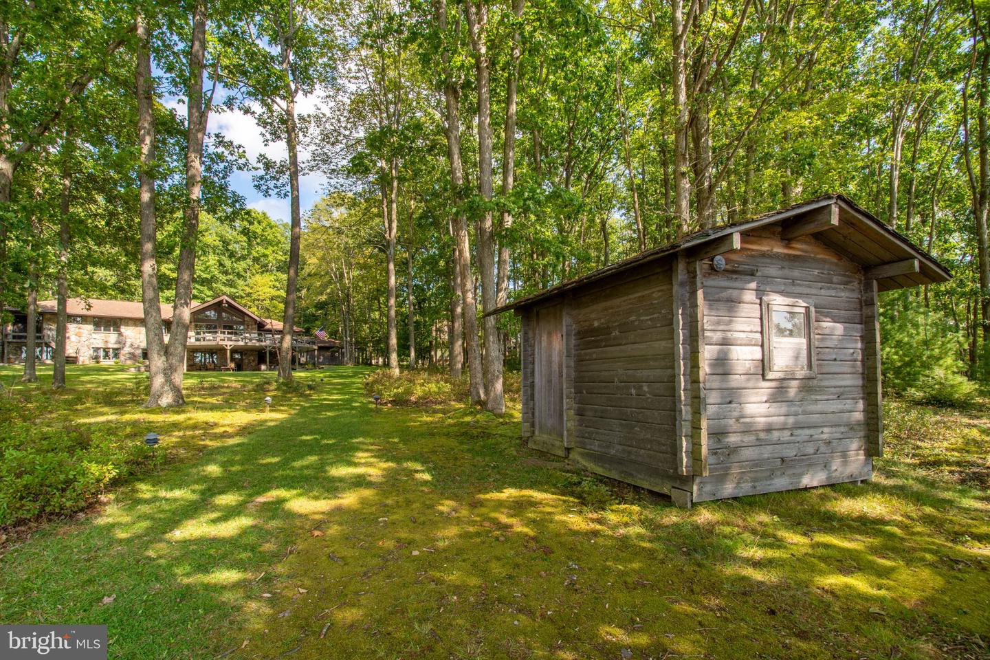 1677 Shoreline Dr Property Photo 11