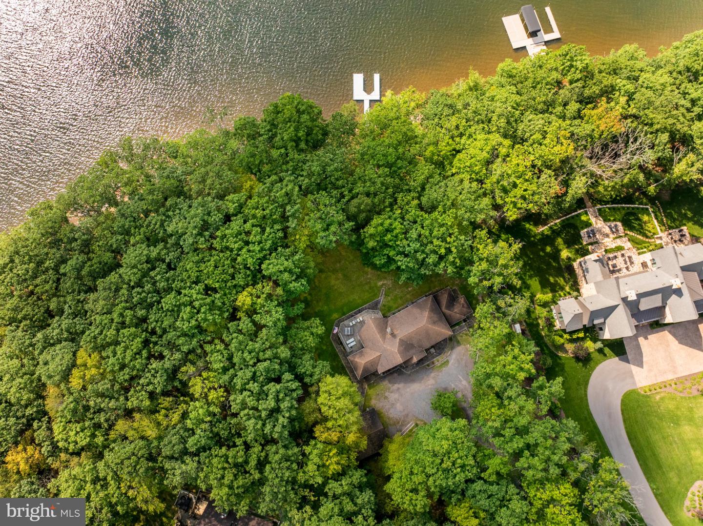 1677 Shoreline Dr Property Photo 18