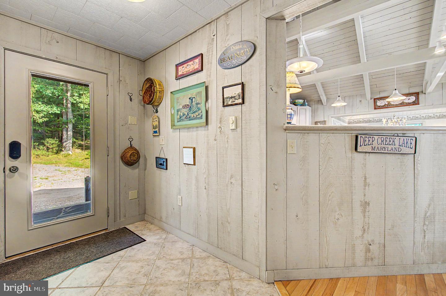 1677 Shoreline Dr Property Photo 37