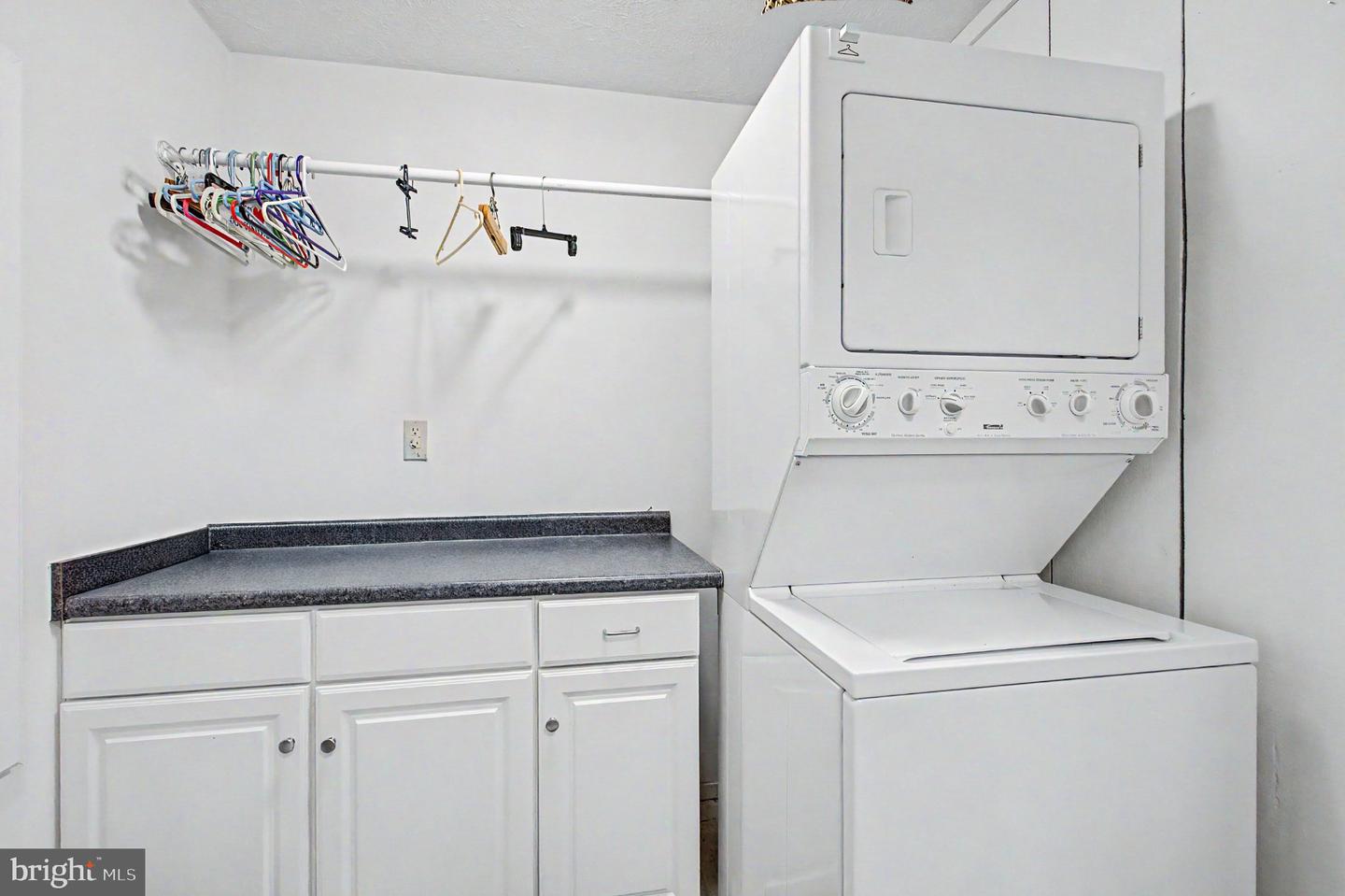 1677 Shoreline Dr Property Photo 41