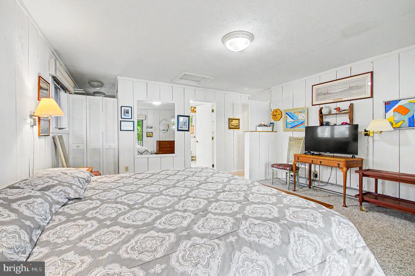 1677 Shoreline Dr Property Photo 44