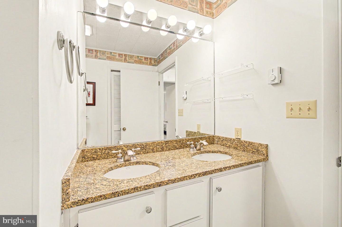1677 Shoreline Dr Property Photo 49