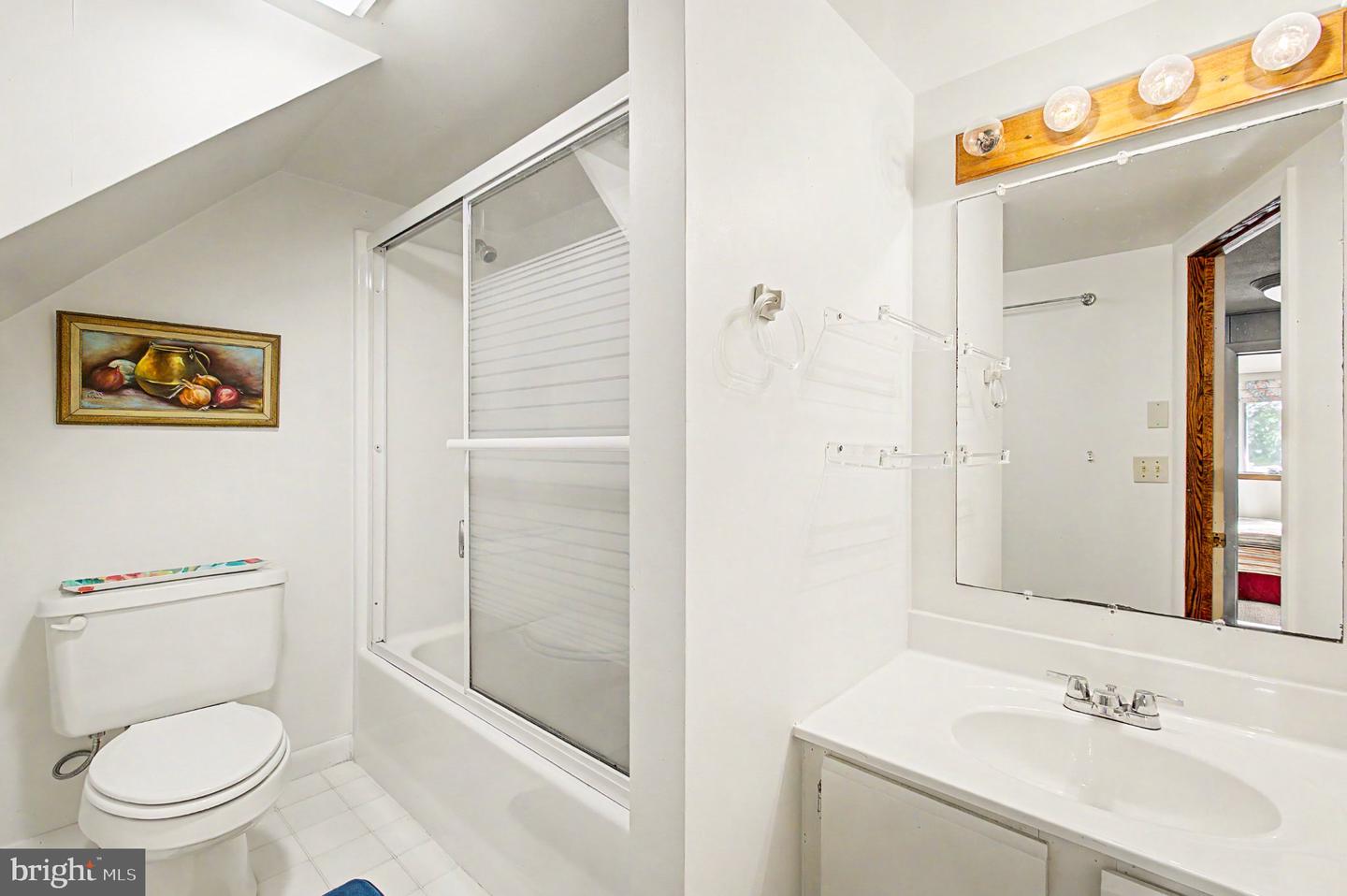 1677 Shoreline Dr Property Photo 68