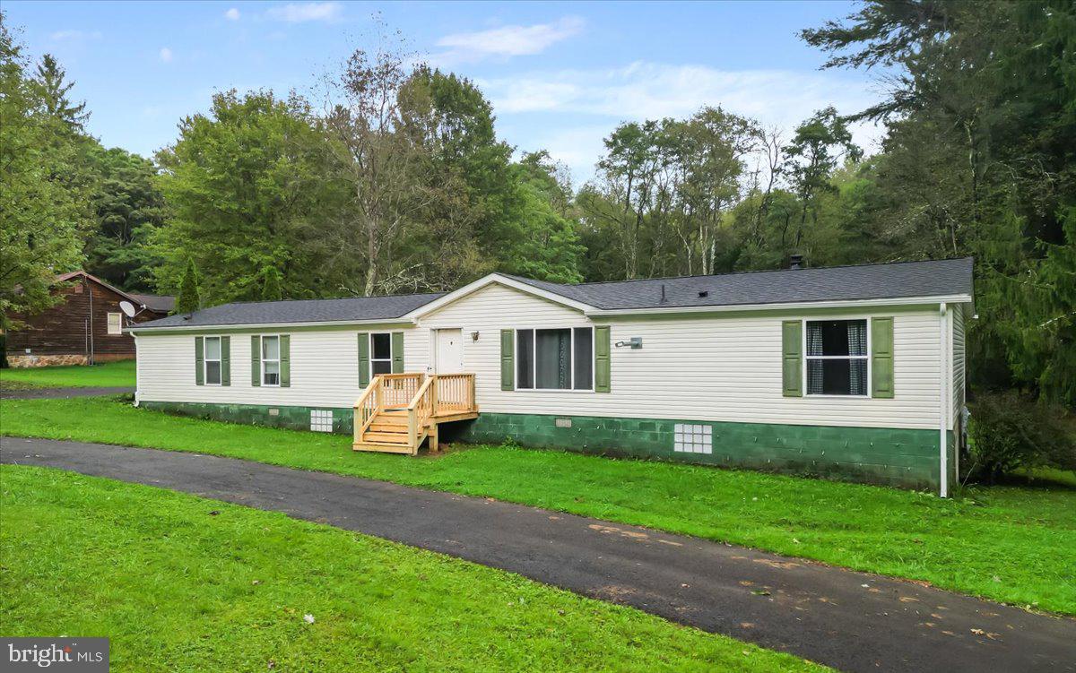 586 Bray School Rd Property Photo 1