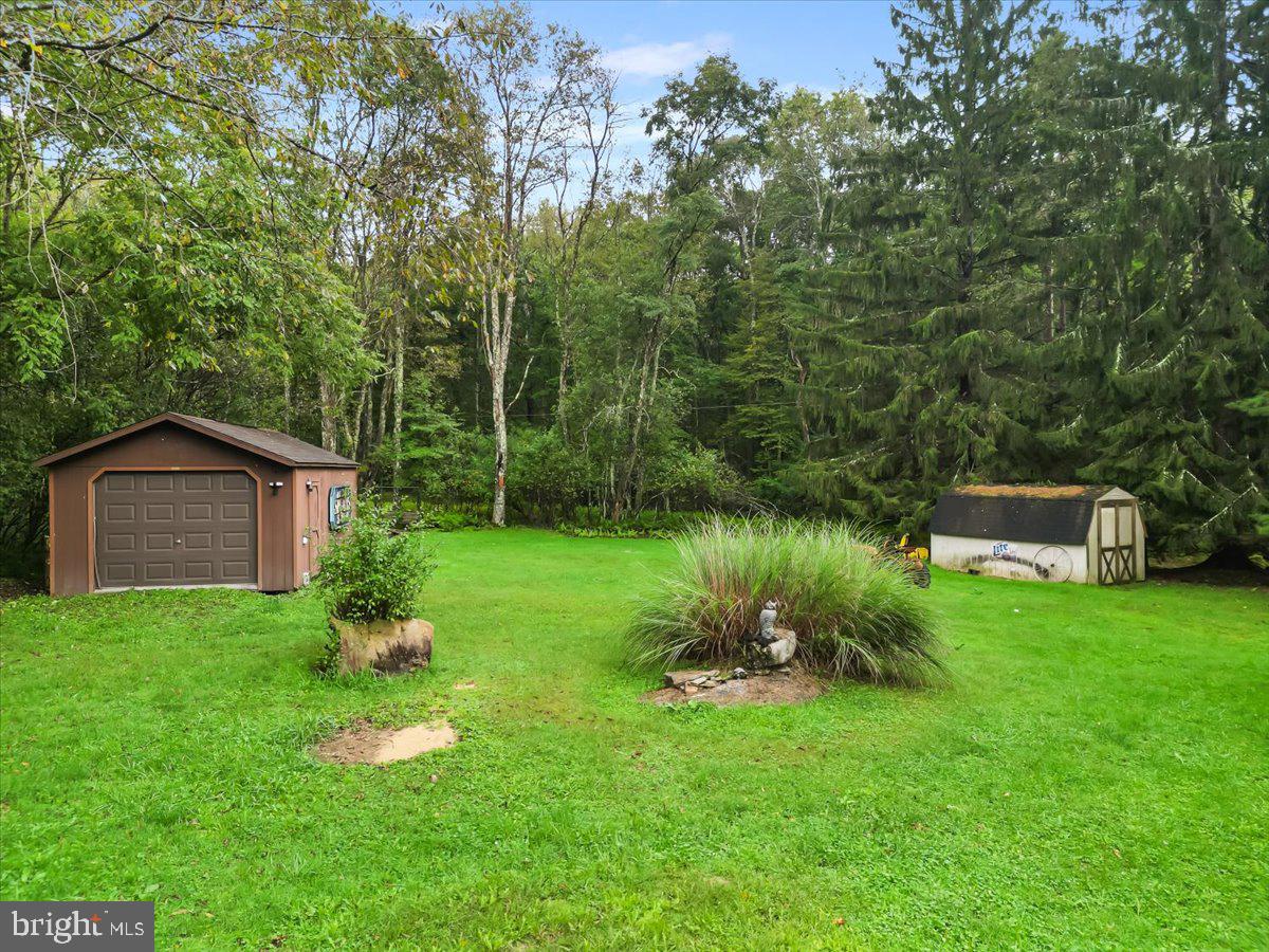 586 Bray School Rd Property Photo 5