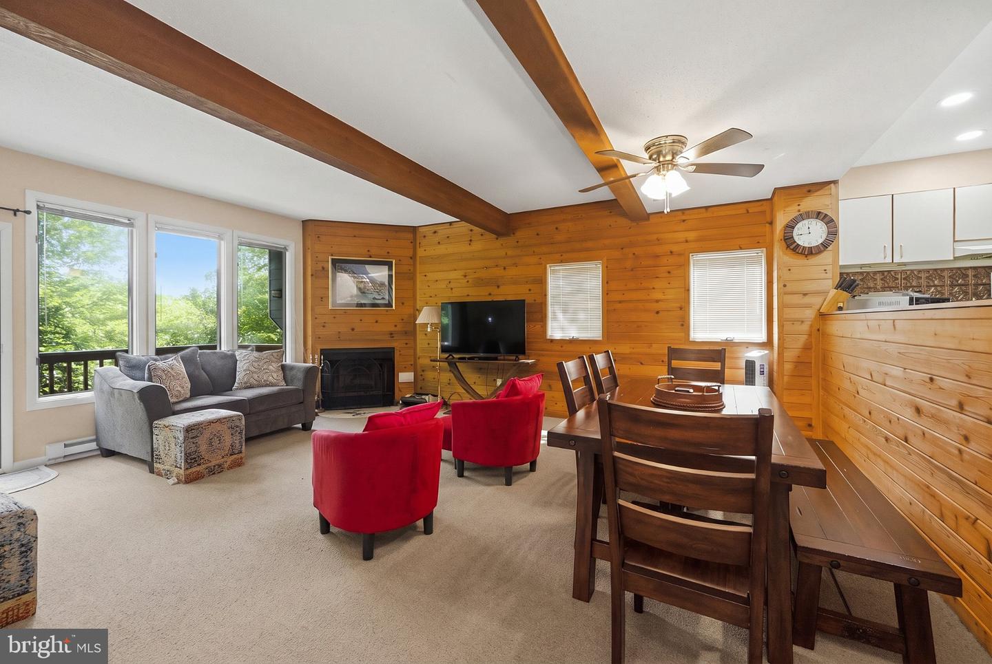 19 Slopeside Ter #10e Property Photo 17