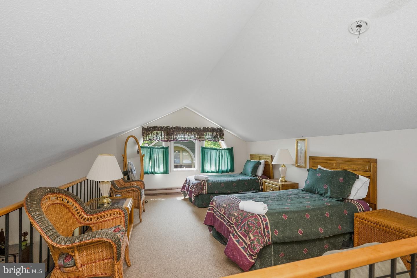 19 Slopeside Ter #10e Property Photo 49