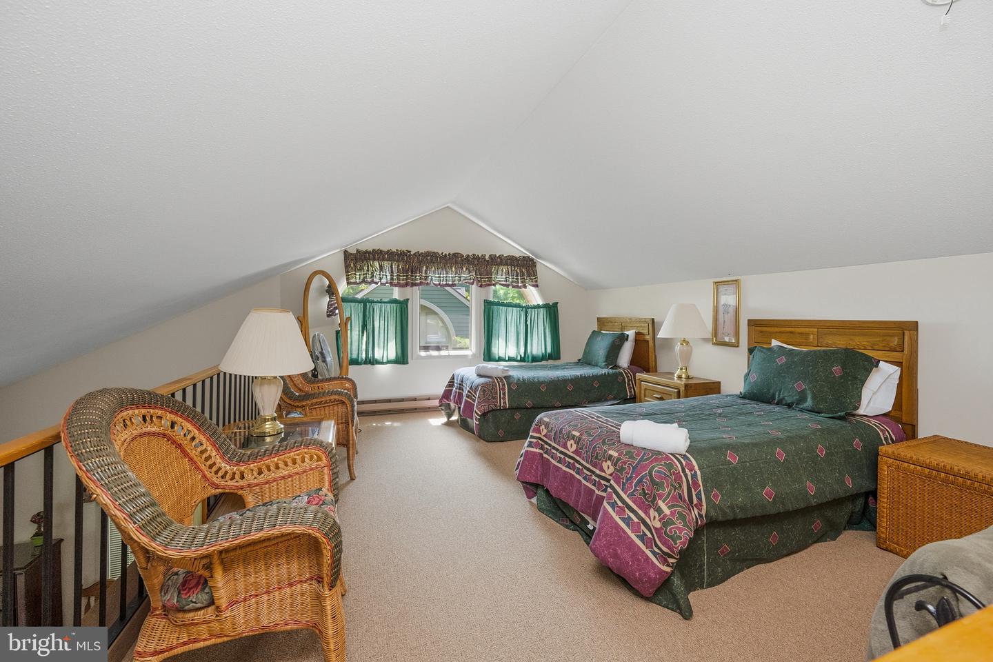 19 Slopeside Ter #10e Property Photo 50