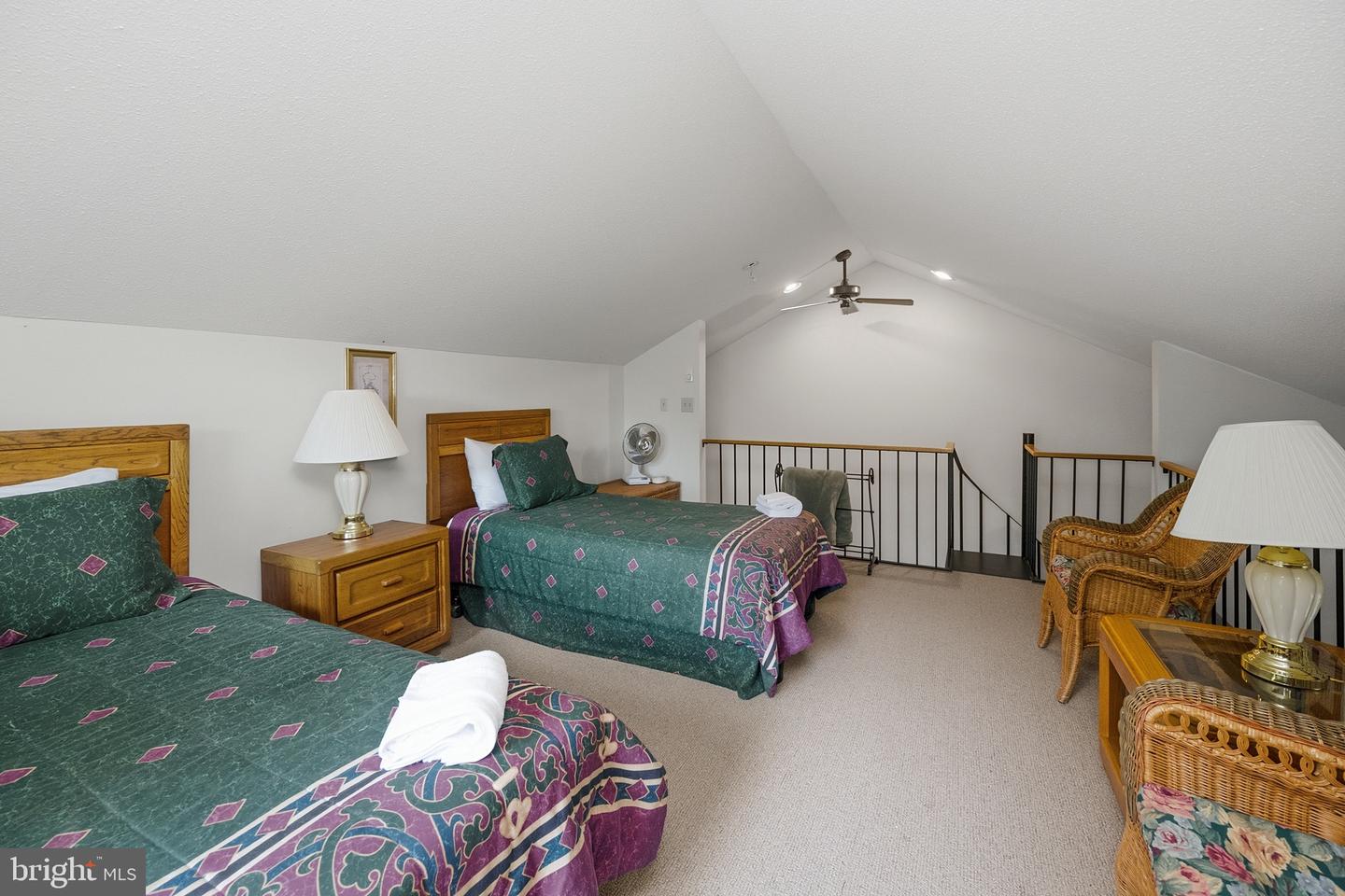 19 Slopeside Ter #10e Property Photo 53