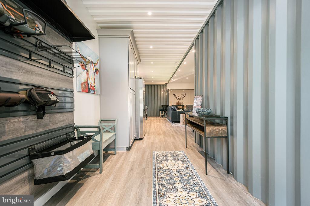 100 San Francisco St Property Photo 8