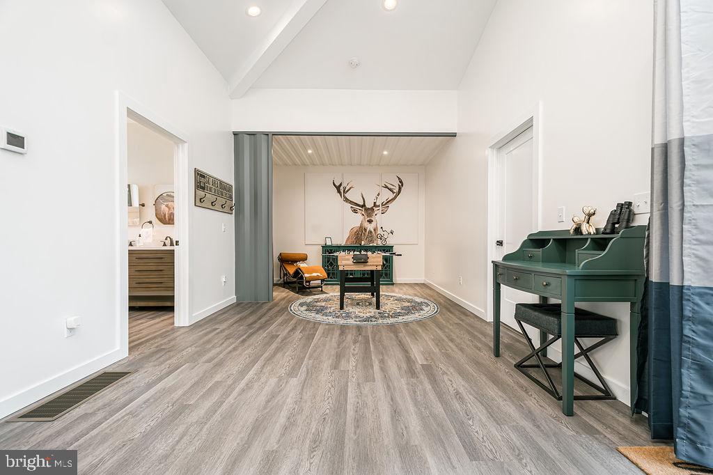 100 San Francisco St Property Photo 22
