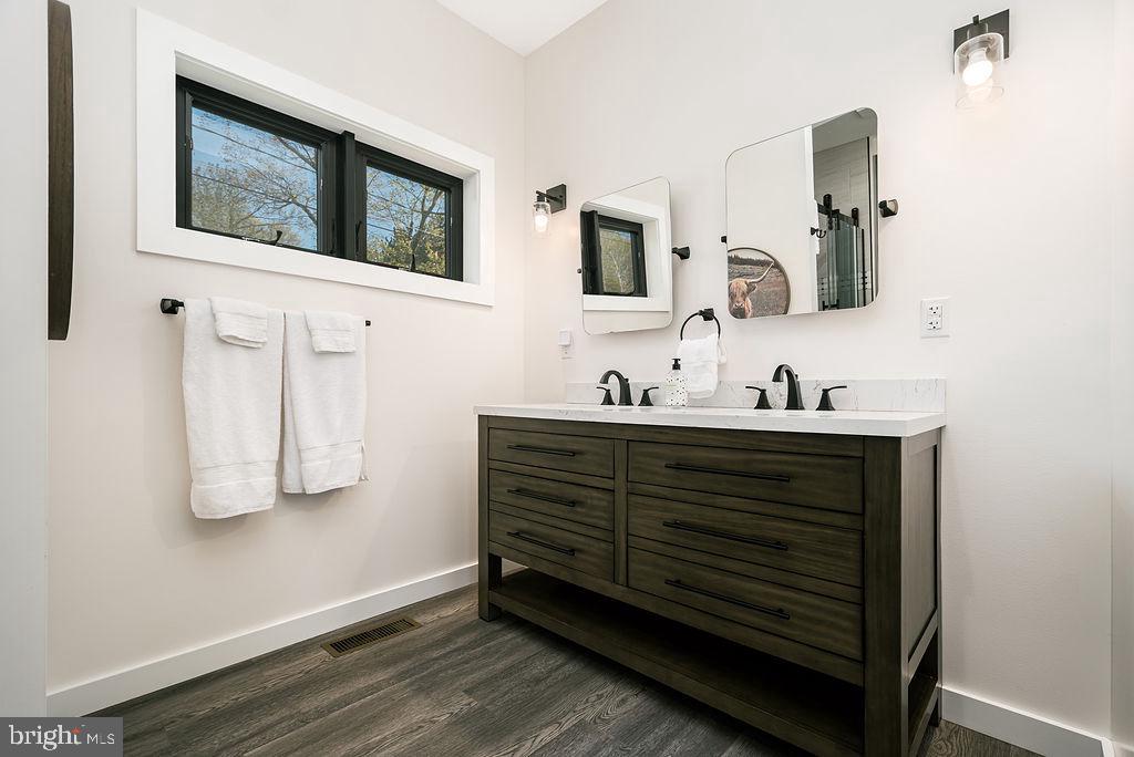 100 San Francisco St Property Photo 29