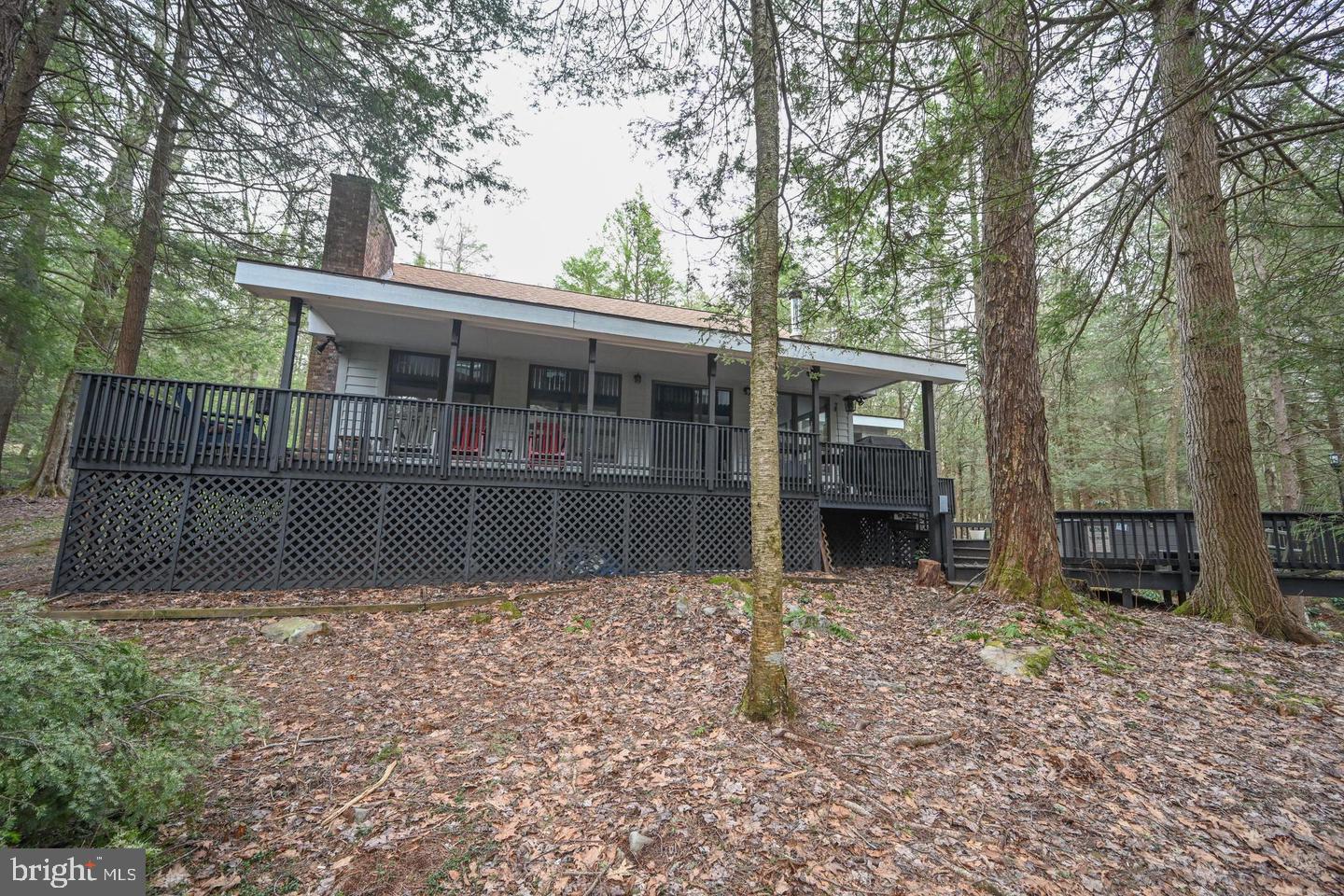 285 Lakeshore Dr Property Photo 41