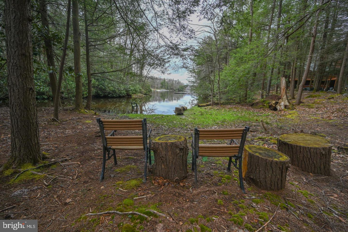 285 Lakeshore Dr Property Photo 45