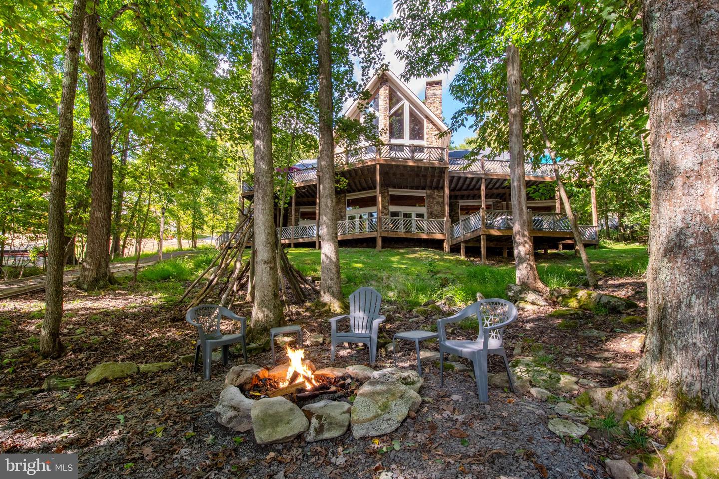 2747 Marsh Hill Rd Property Photo 1
