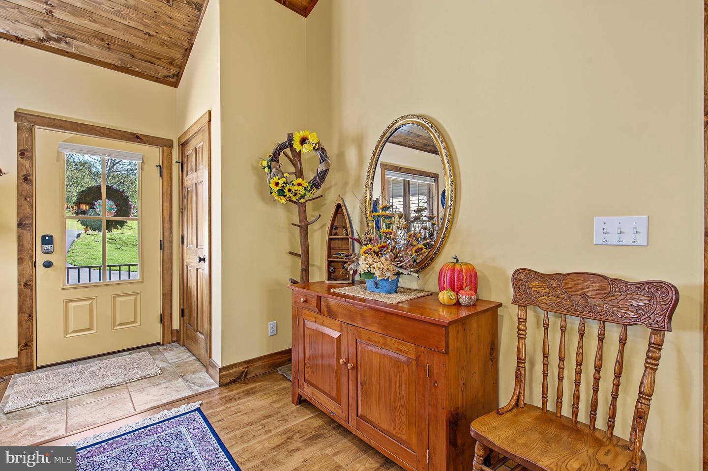 128 College Heights Ct Property Photo 4