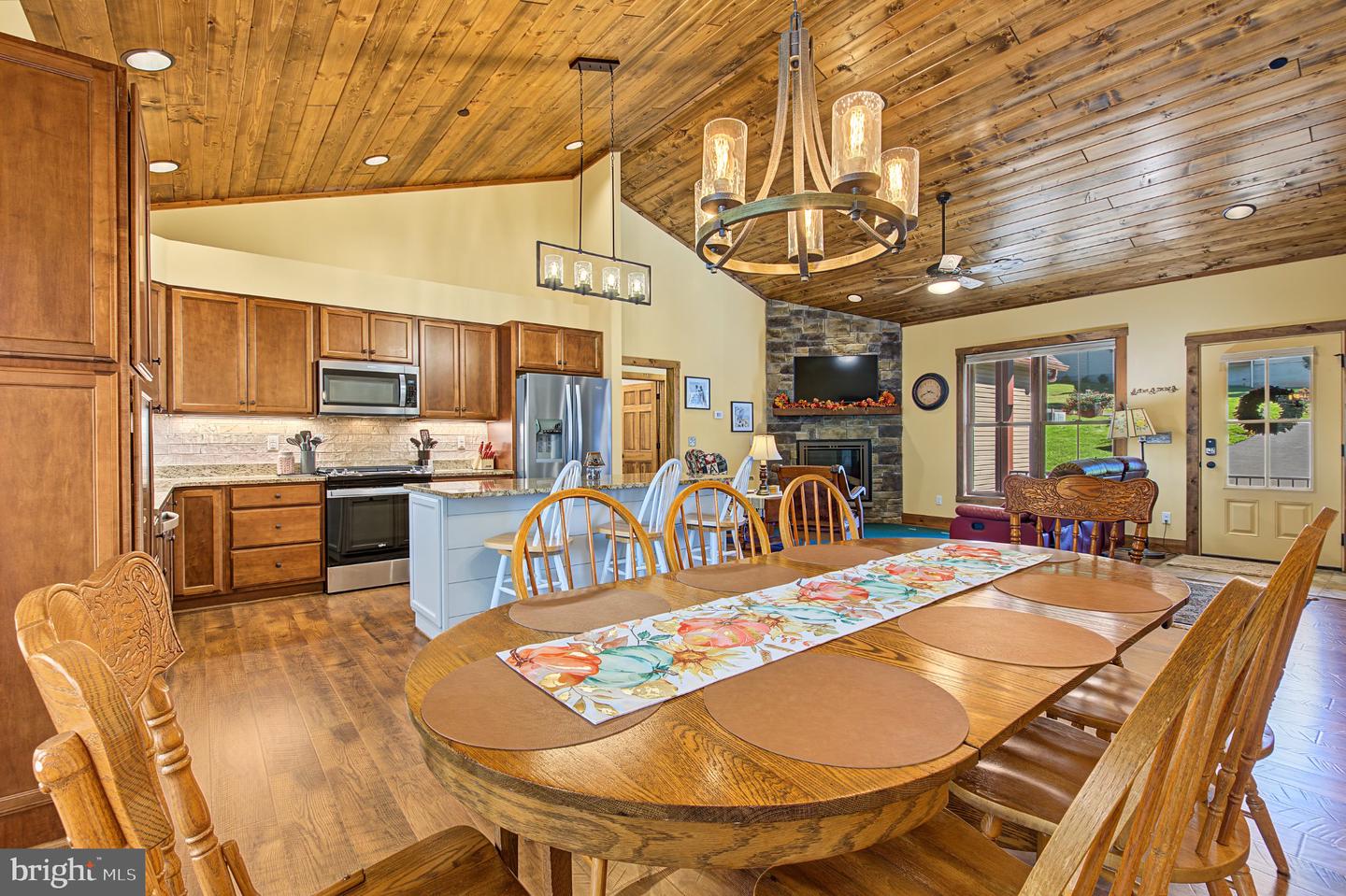 128 College Heights Ct Property Photo 10