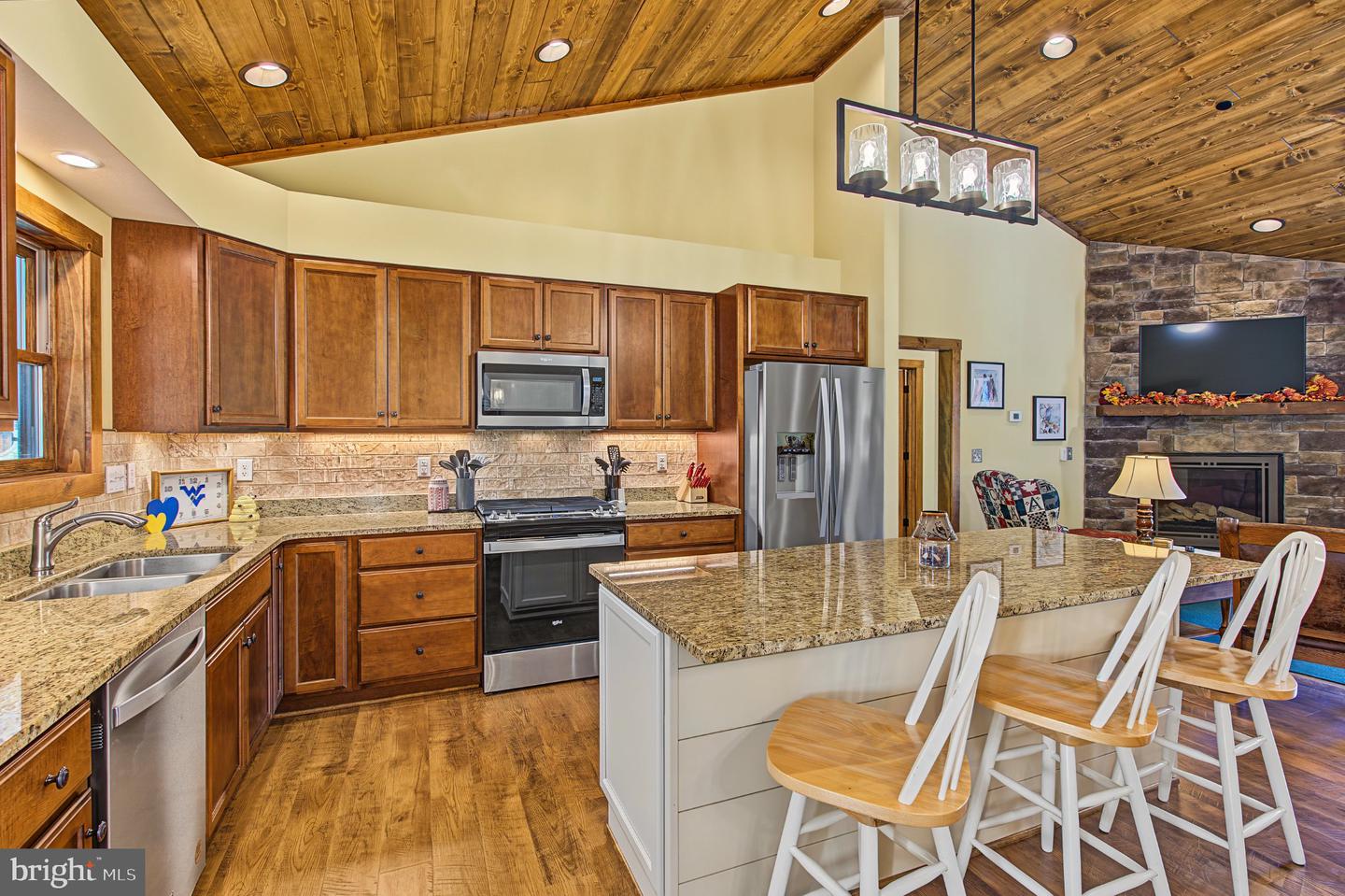 128 College Heights Ct Property Photo 12