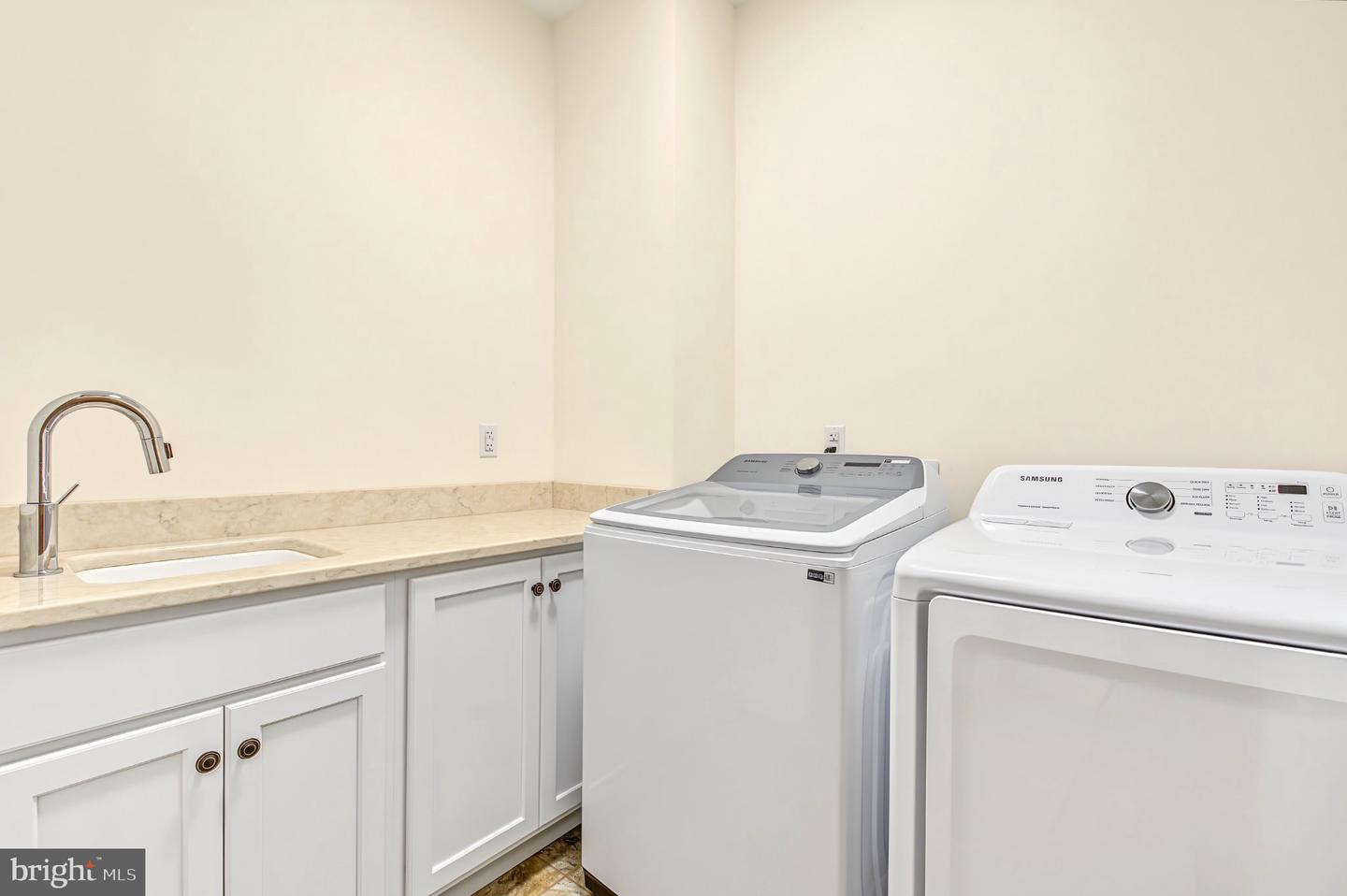 128 College Heights Ct Property Photo 17