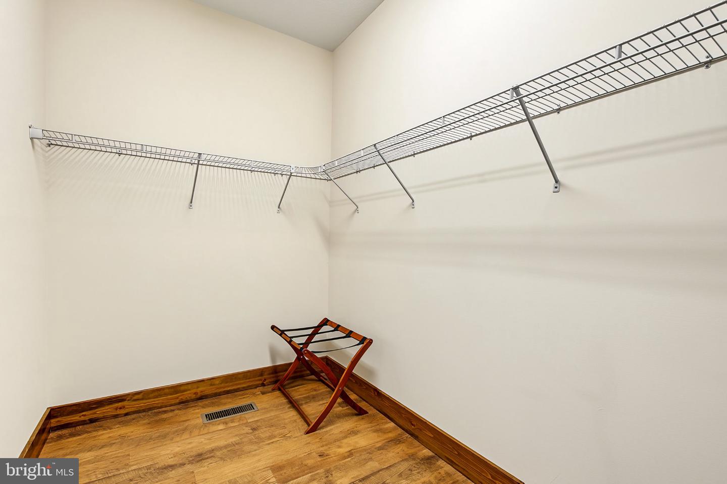 128 College Heights Ct Property Photo 18