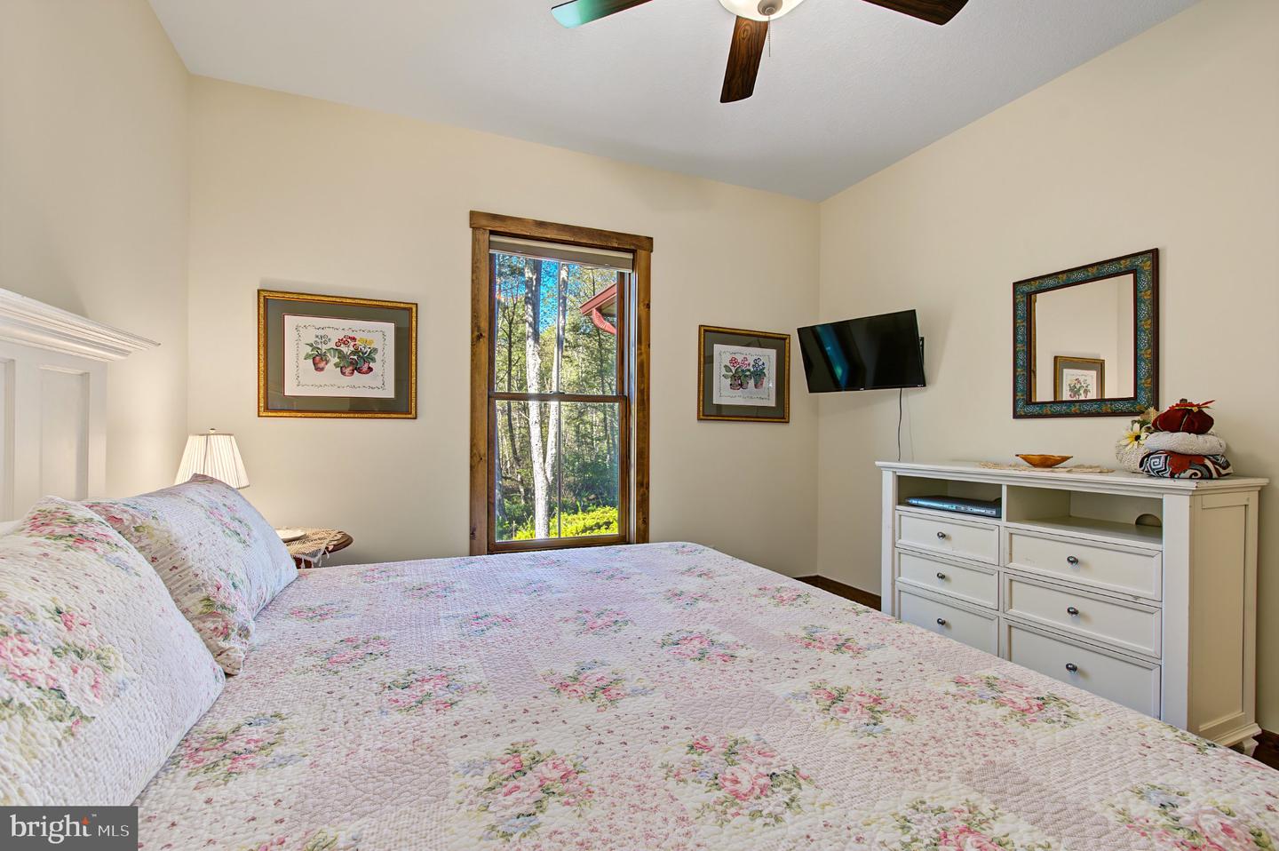 128 College Heights Ct Property Photo 22