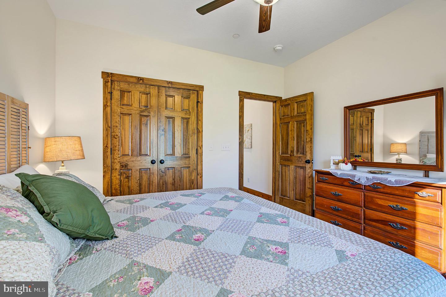 128 College Heights Ct Property Photo 25