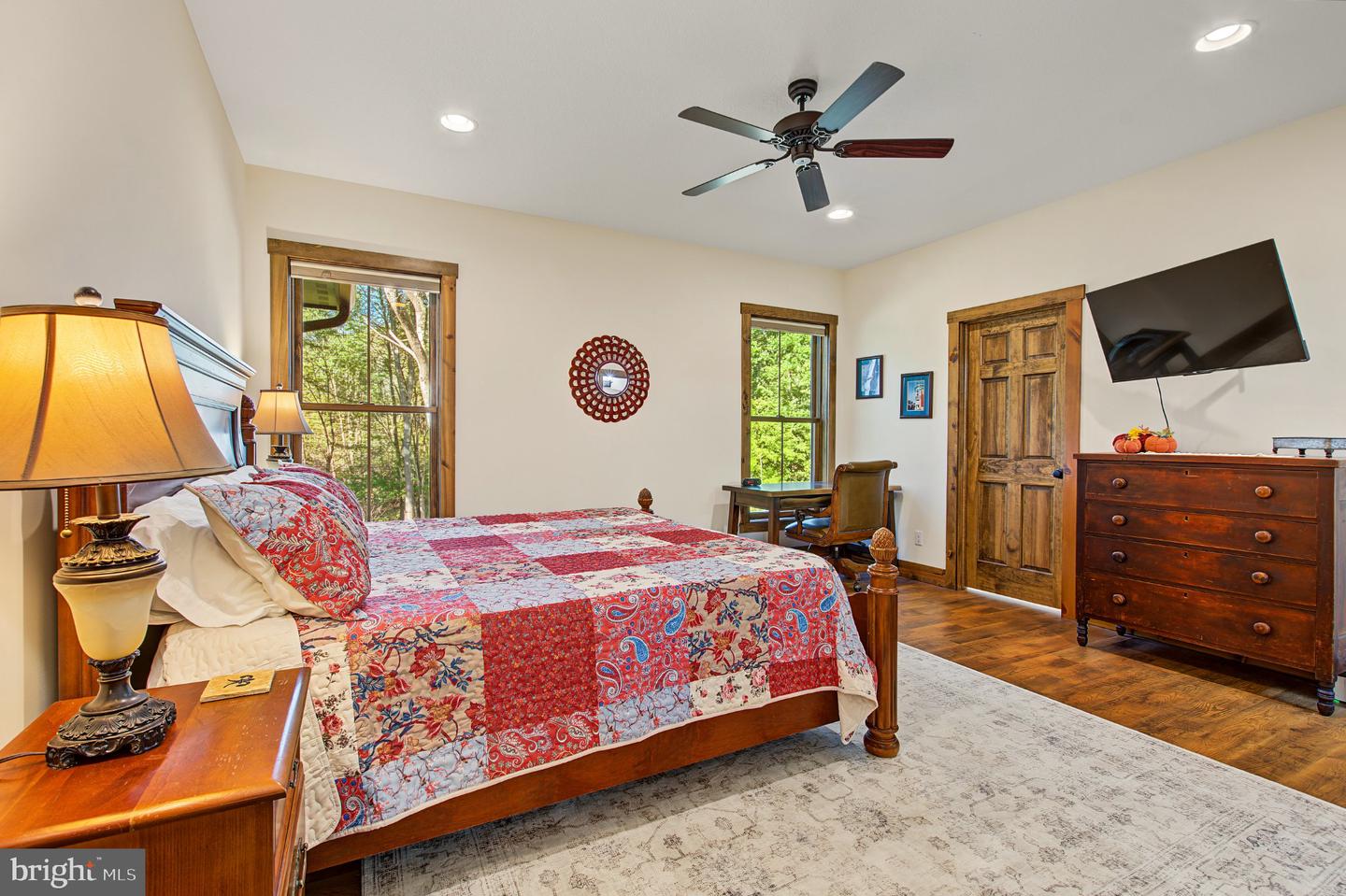 128 College Heights Ct Property Photo 34
