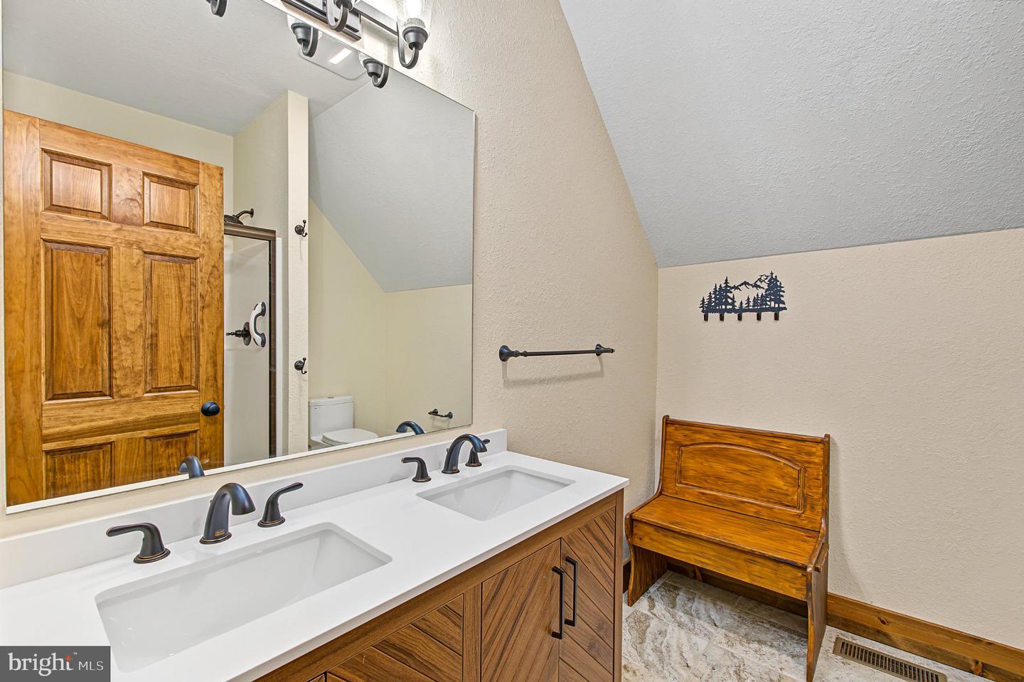 128 College Heights Ct Property Photo 38