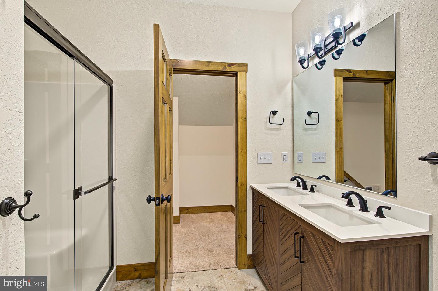 128 College Heights Ct Property Photo 39
