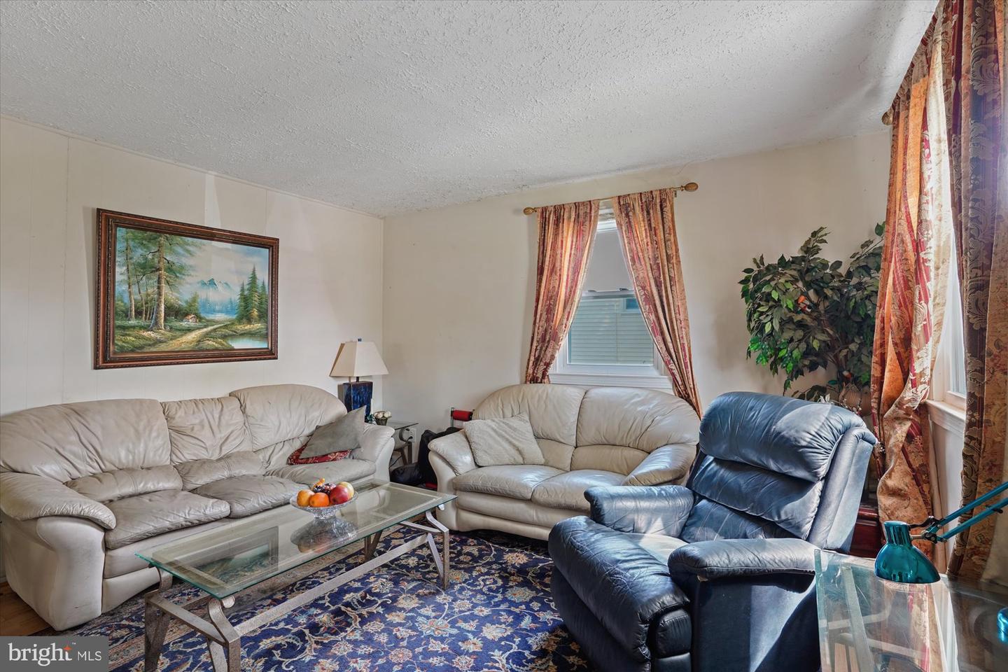 155 Deen Ave E Property Photo 3