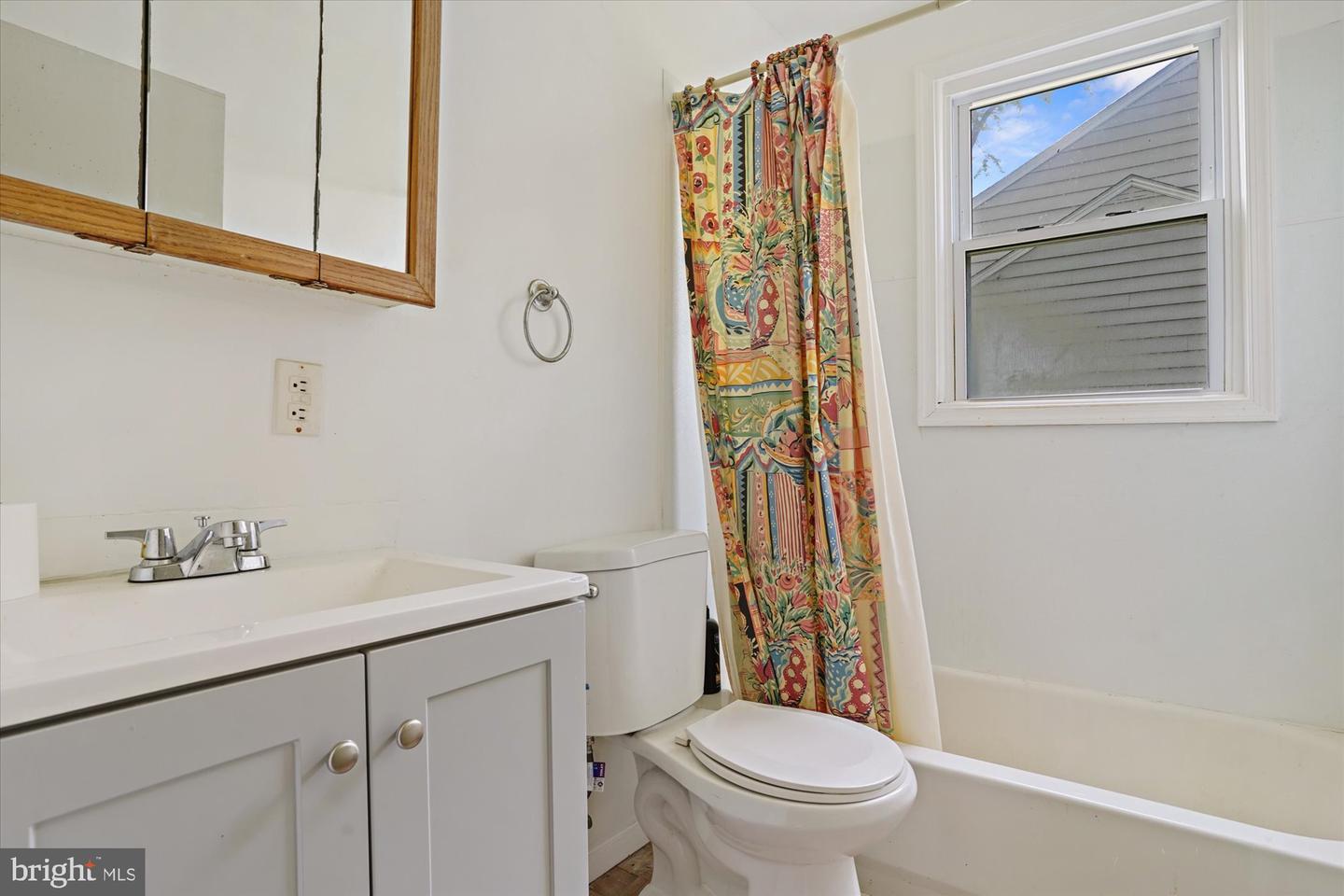 155 Deen Ave E Property Photo 12