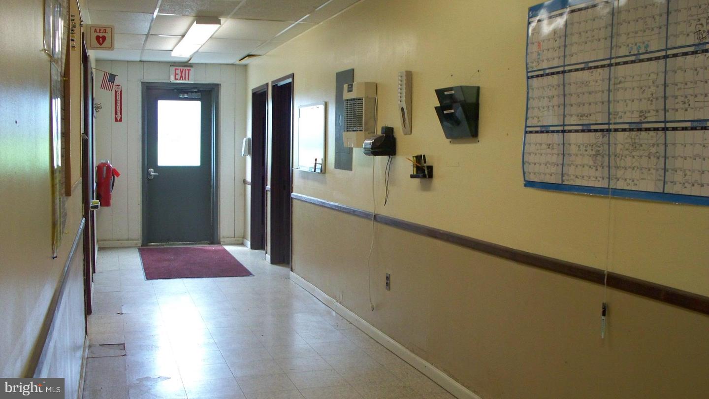 1414 Harkins Rd #west Side Office Property Photo 4