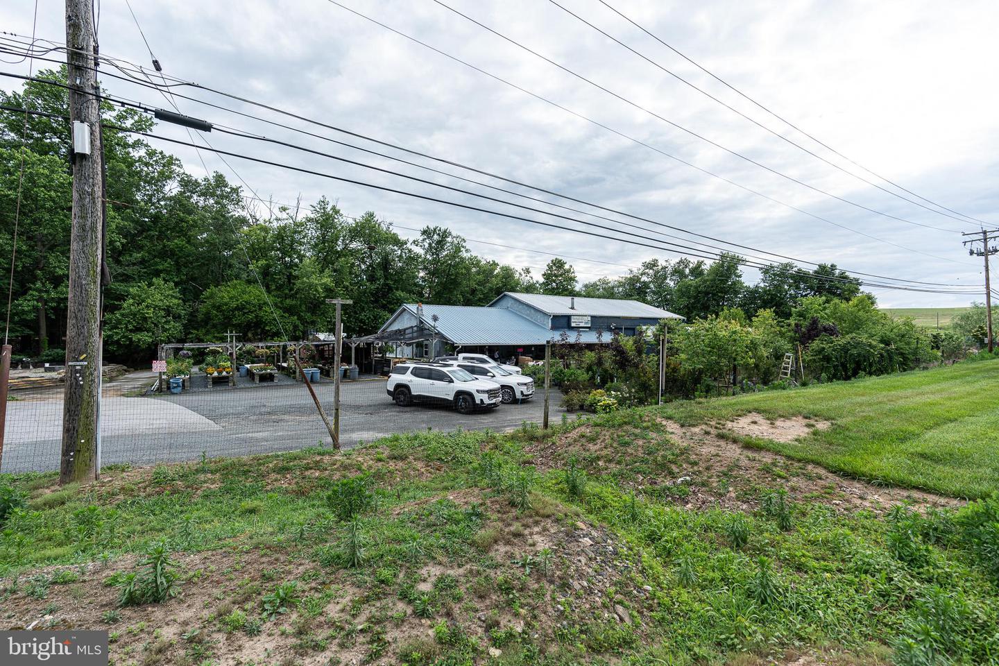 2212 Fallston Rd Property Photo 6