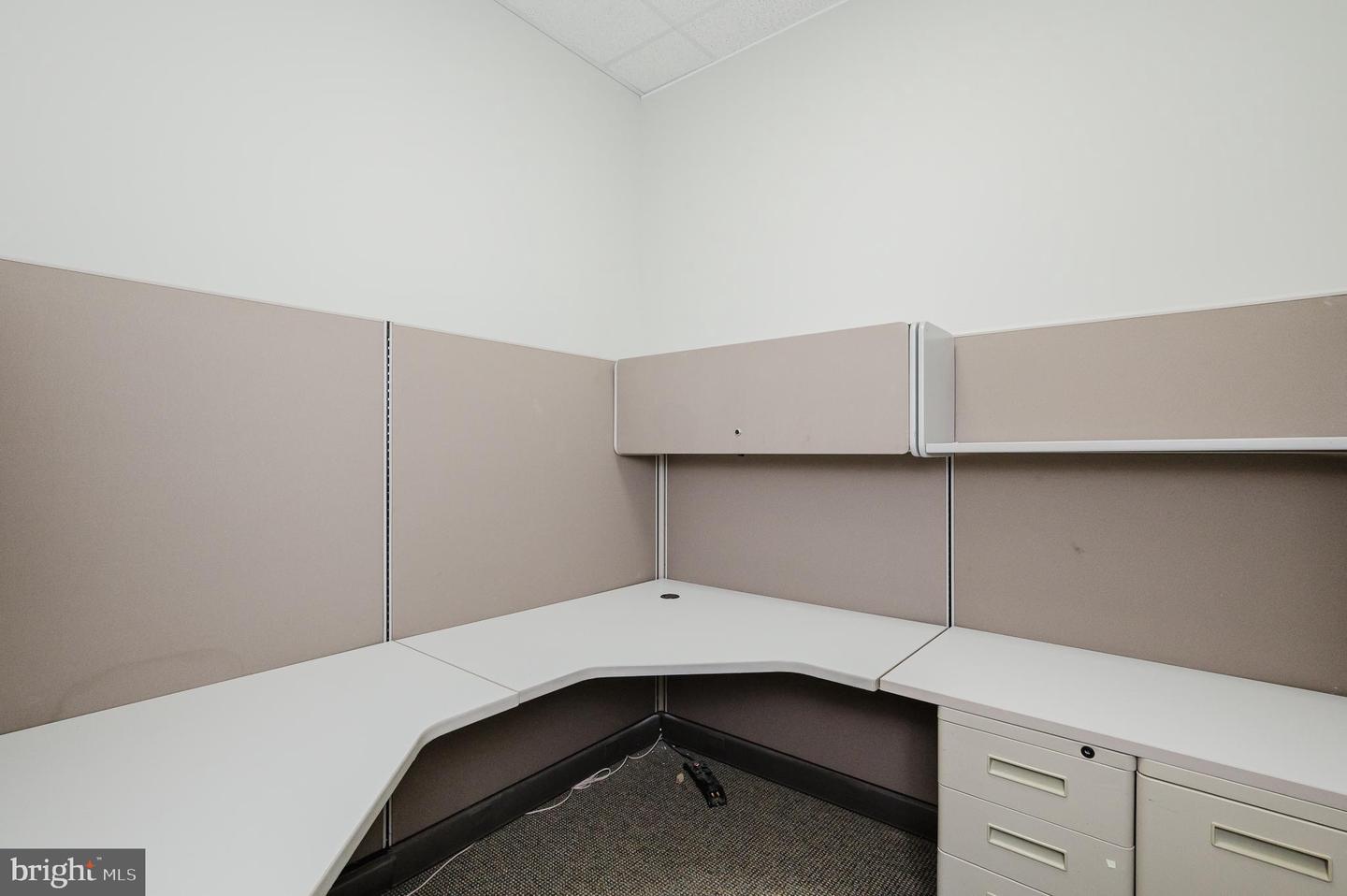136 S Philadelphia Blvd #unit D Property Photo 6