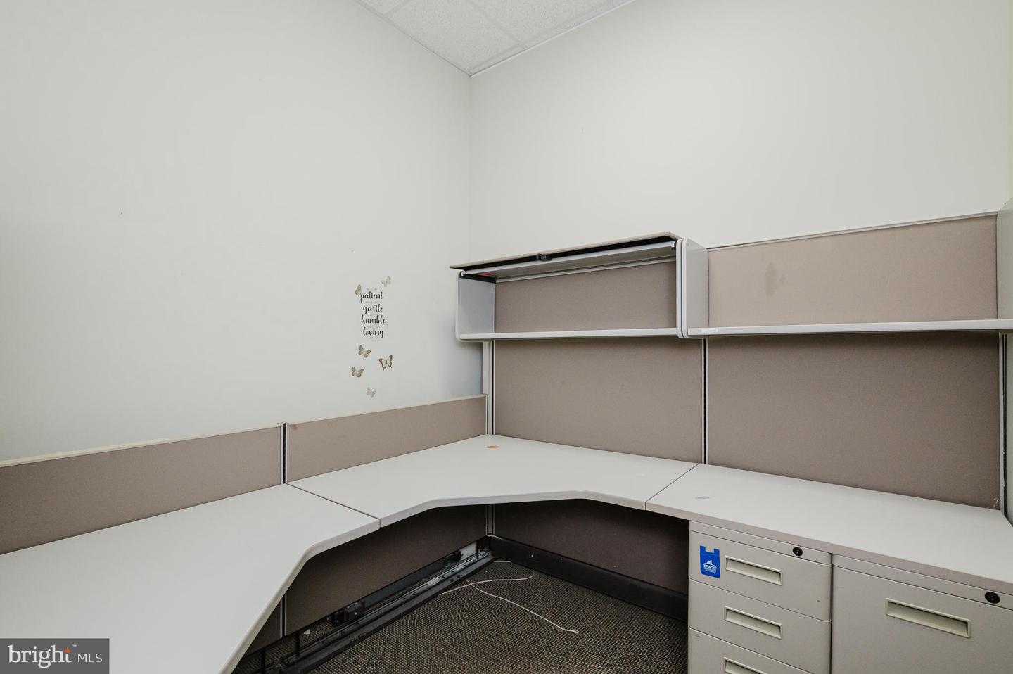 136 S Philadelphia Blvd #unit D Property Photo 8