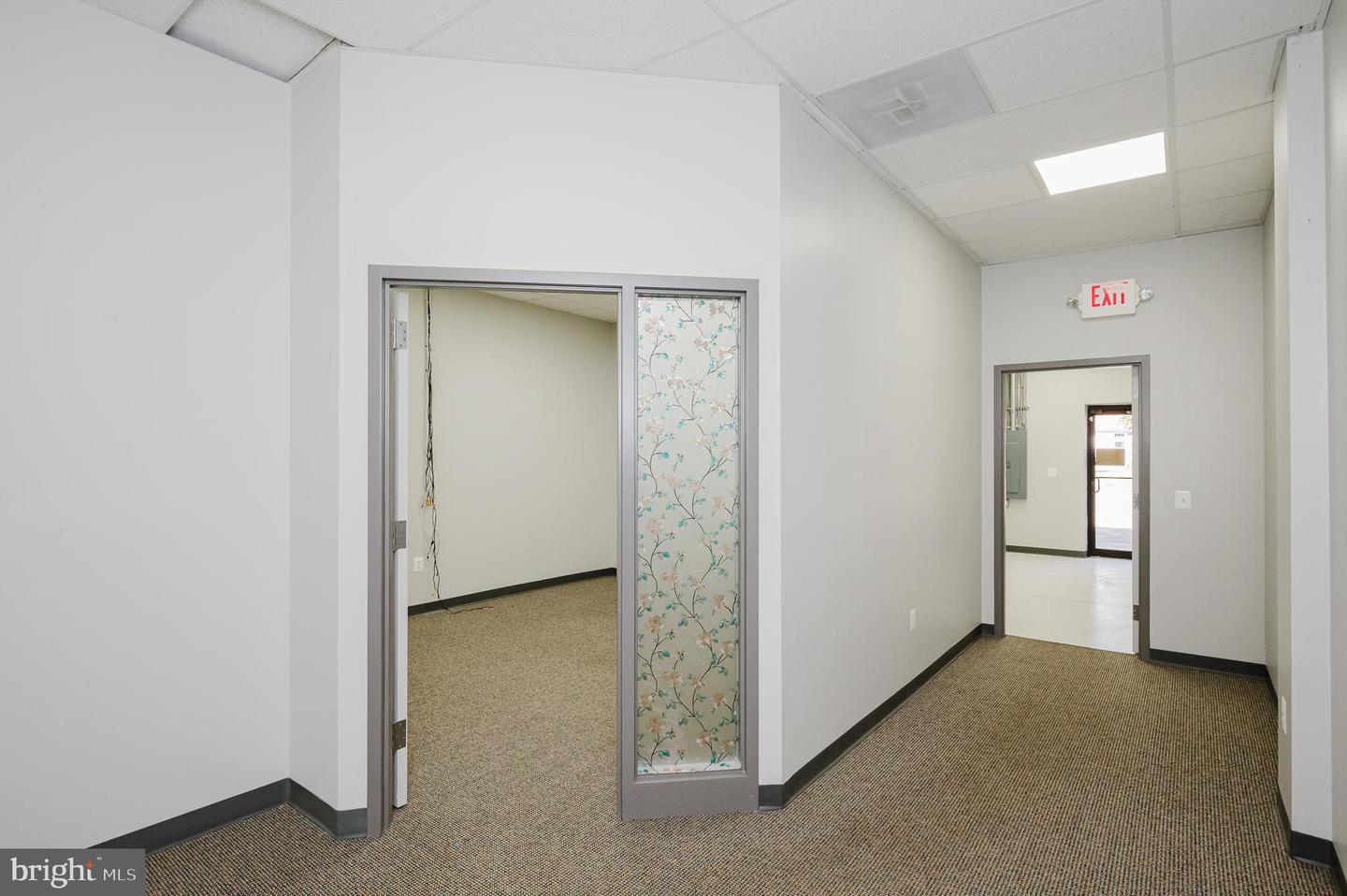 136 S Philadelphia Blvd #unit D Property Photo 12