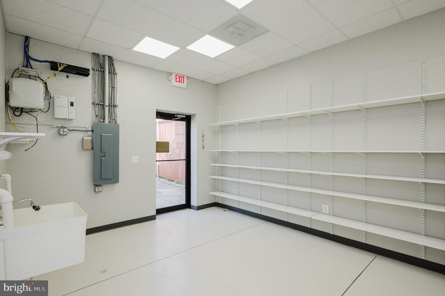 136 S Philadelphia Blvd #unit D Property Photo 16