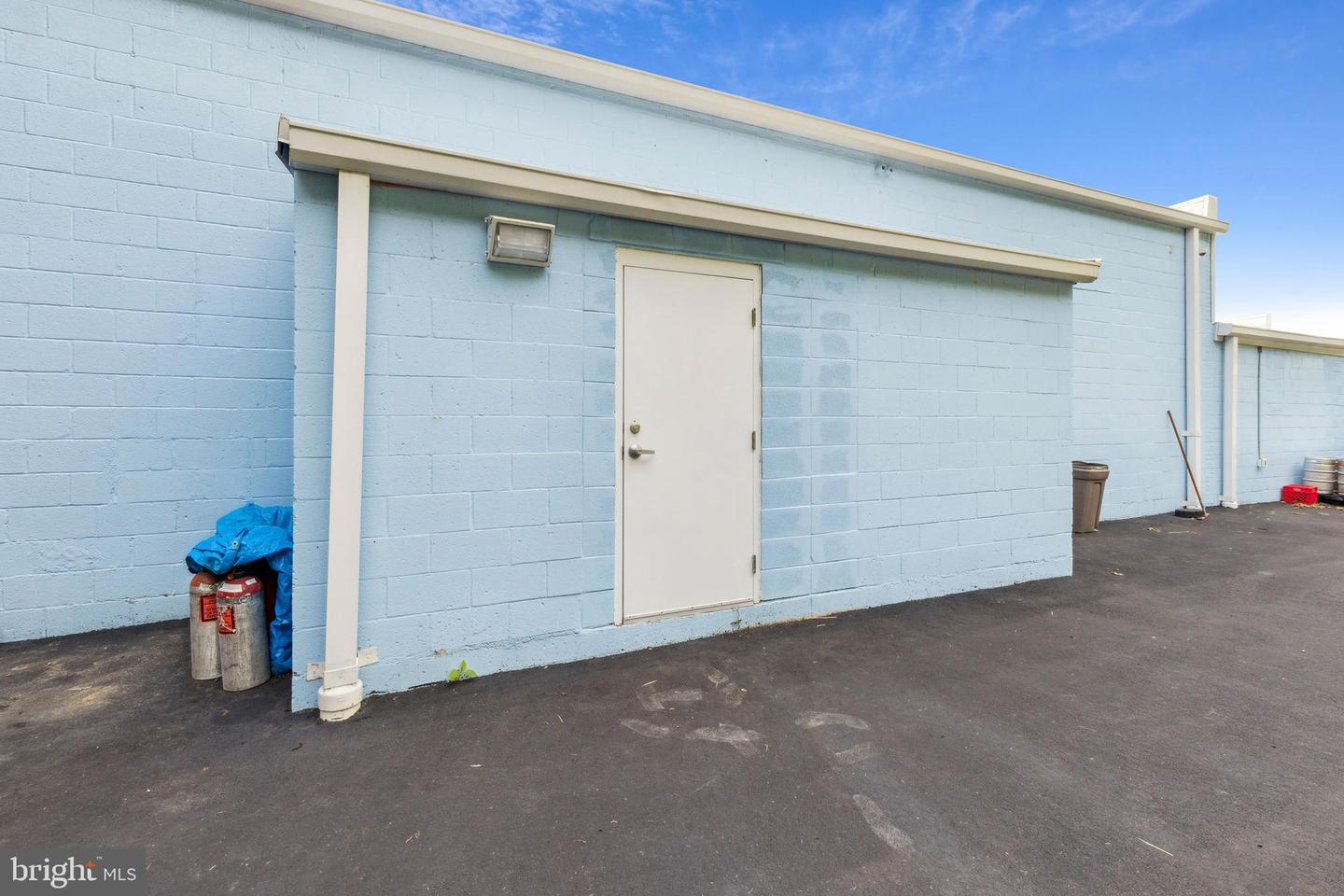 102 N Rogers St Property Photo 55
