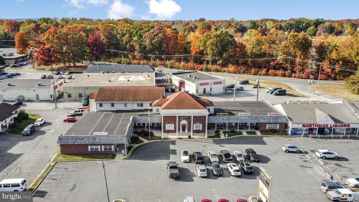 200 N Philadelphia Blvd Property Photo