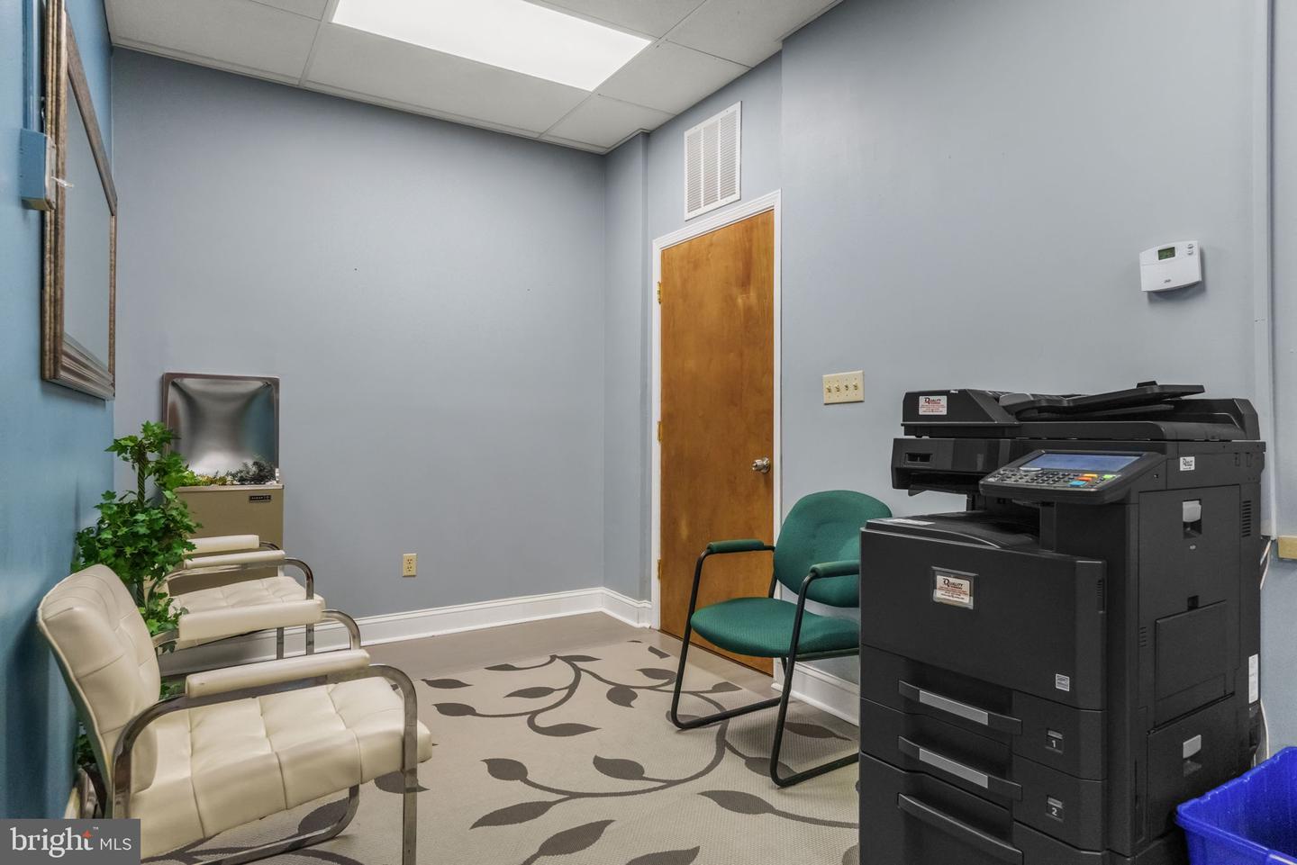 200 N Philadelphia Blvd Property Photo 3