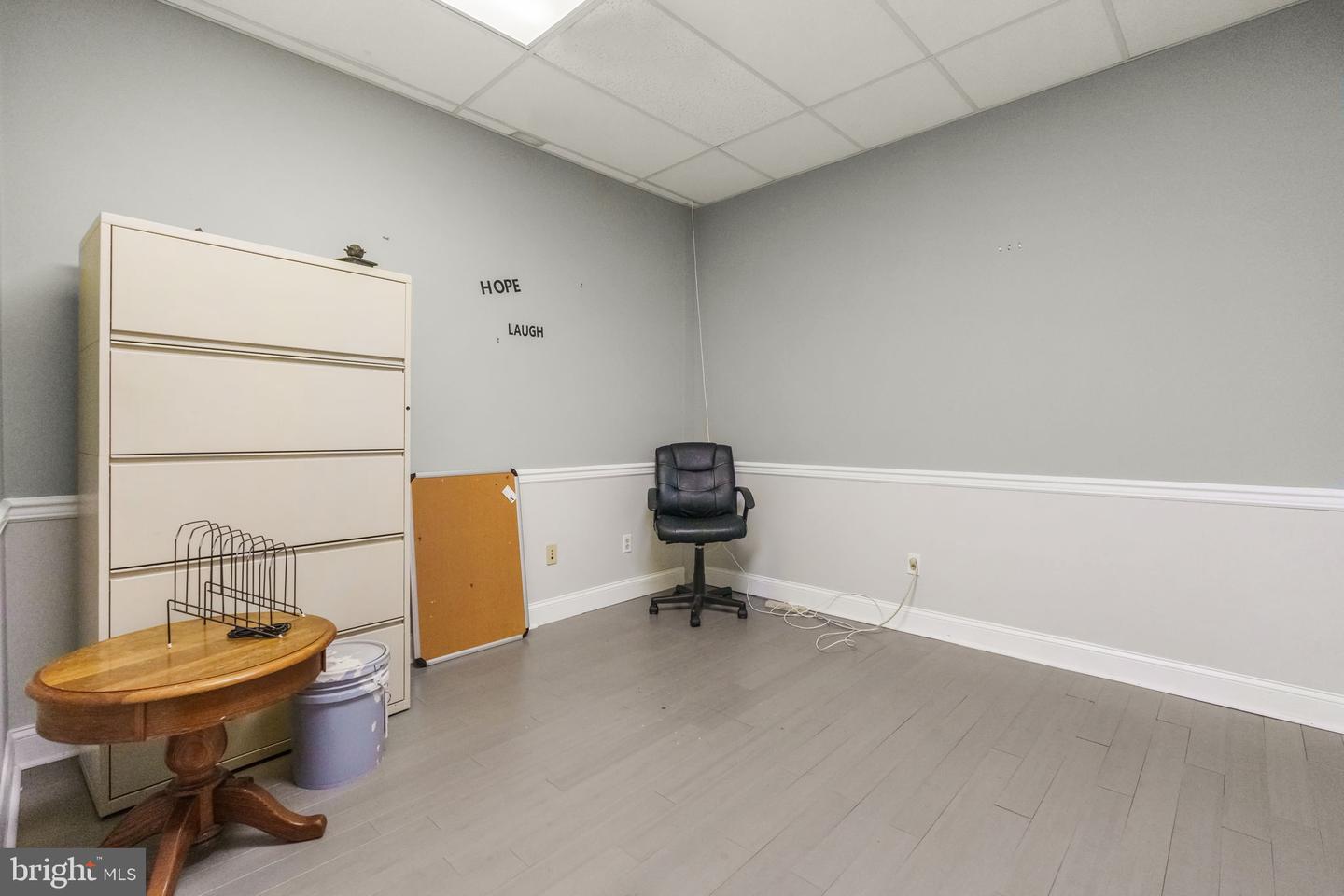 200 N Philadelphia Blvd Property Photo 7