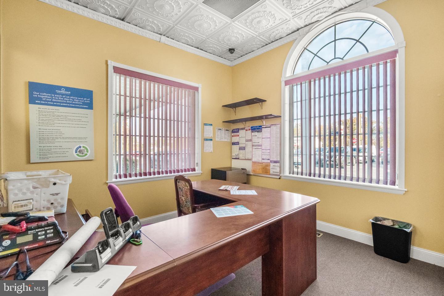 200 N Philadelphia Blvd Property Photo 27