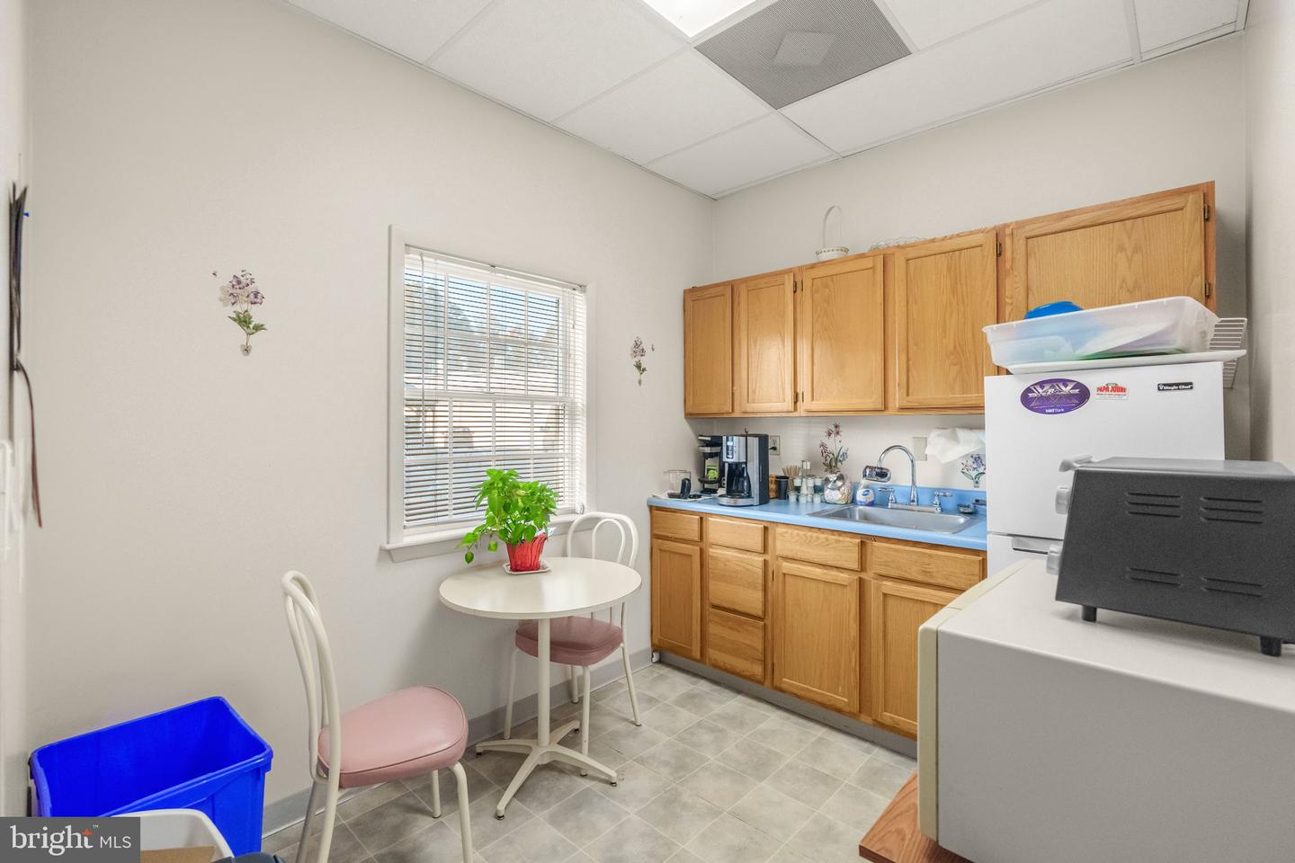 200 N Philadelphia Blvd Property Photo 45