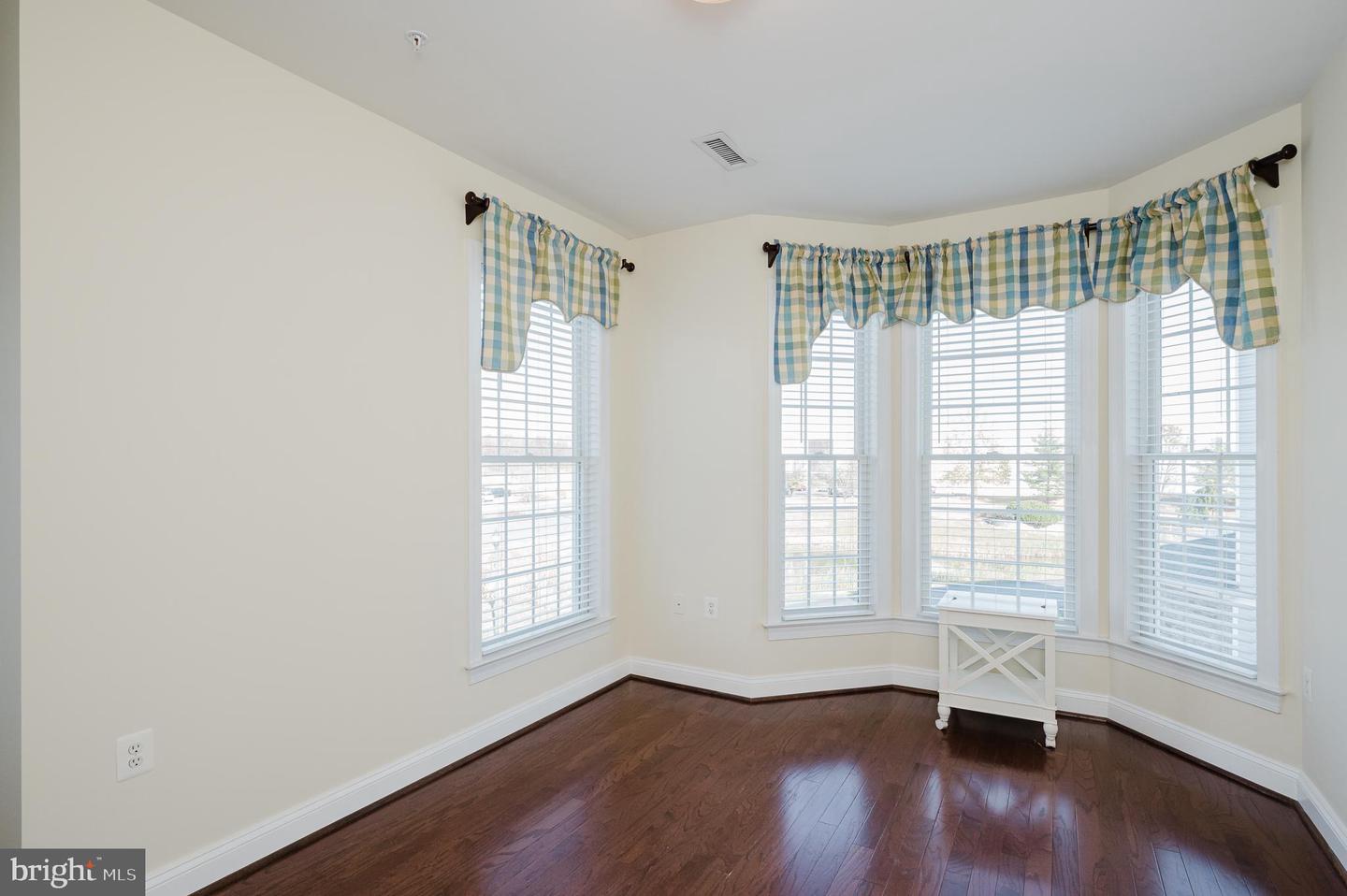 4700-j Water Park Dr #4700-j Property Photo 32