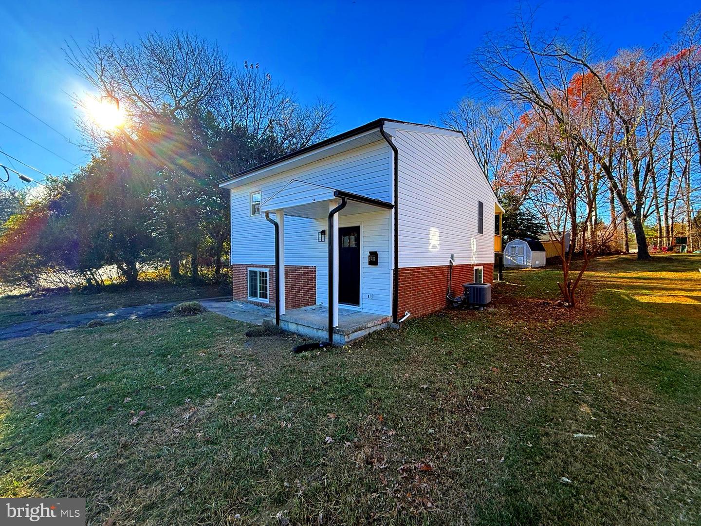 648 S Rogers St Property Photo