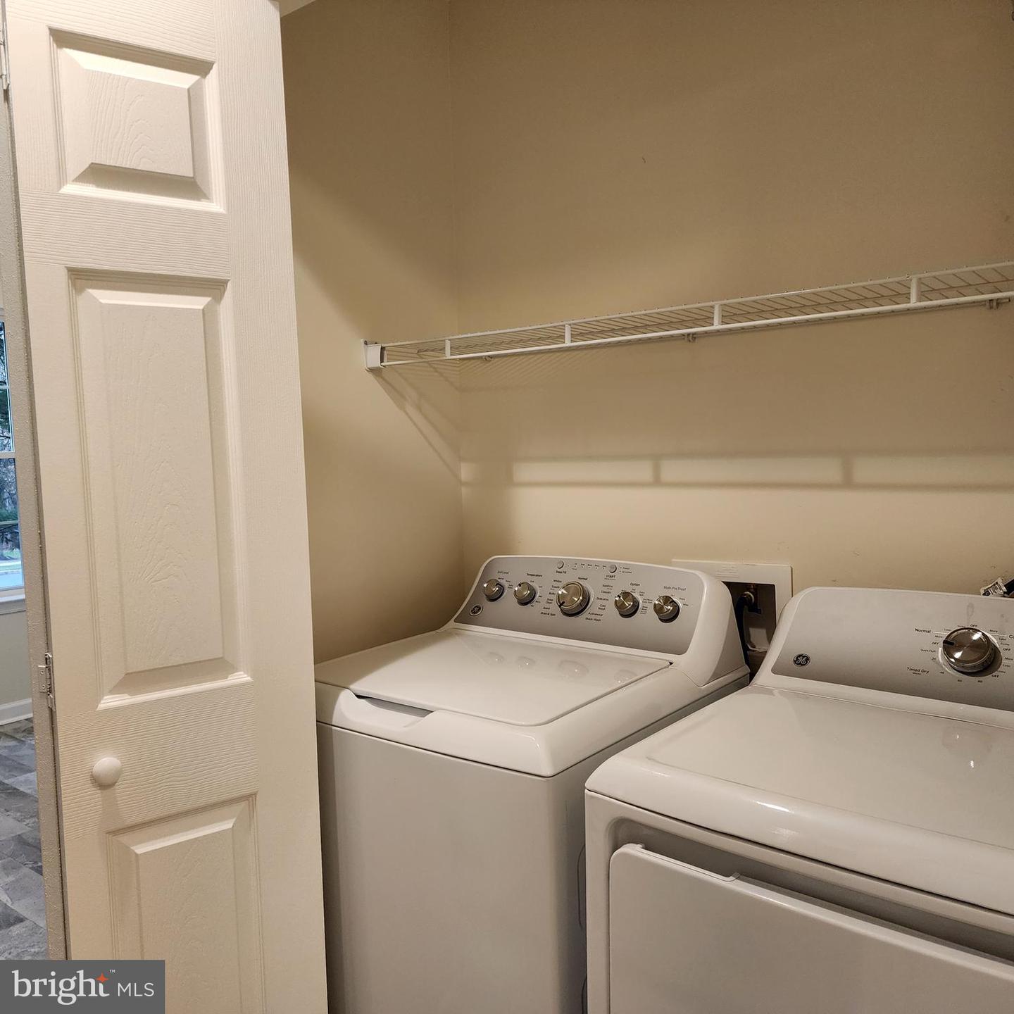 1311-c Sheridan Pl #105 Property Photo 6