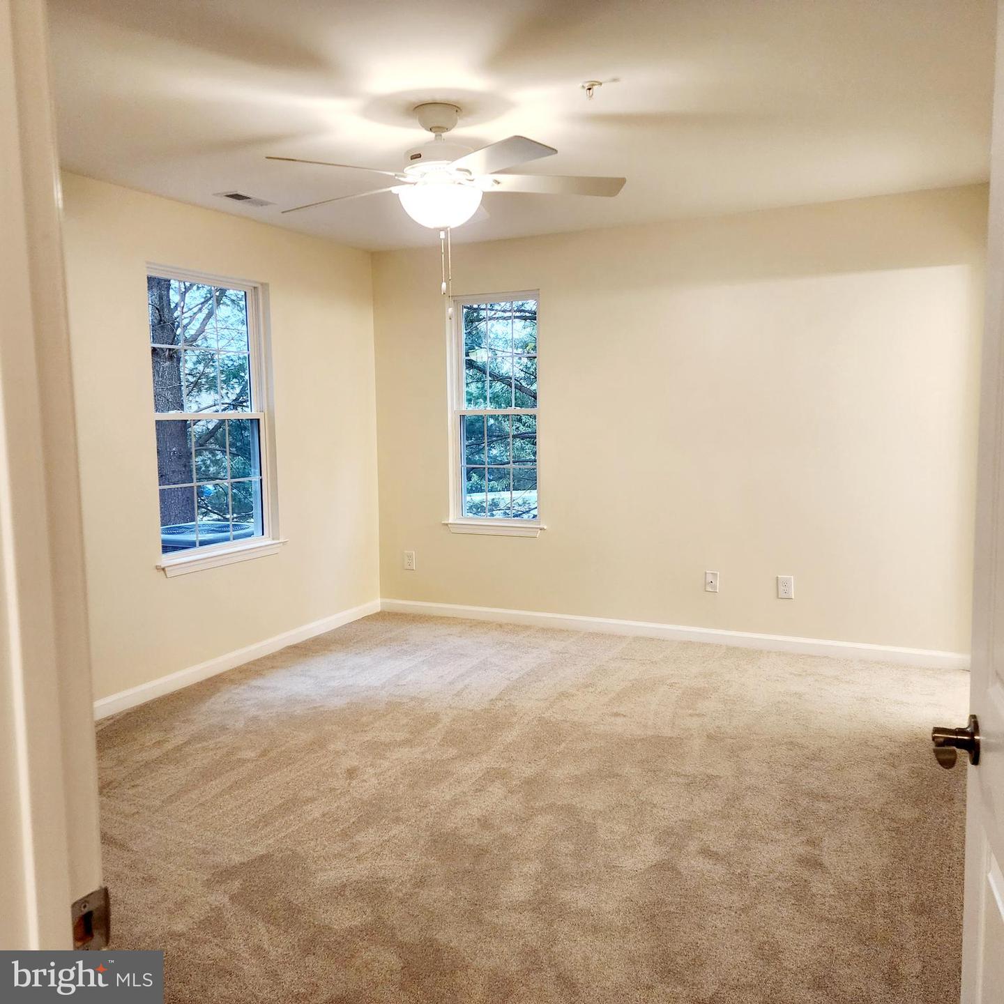 1311-c Sheridan Pl #105 Property Photo 14