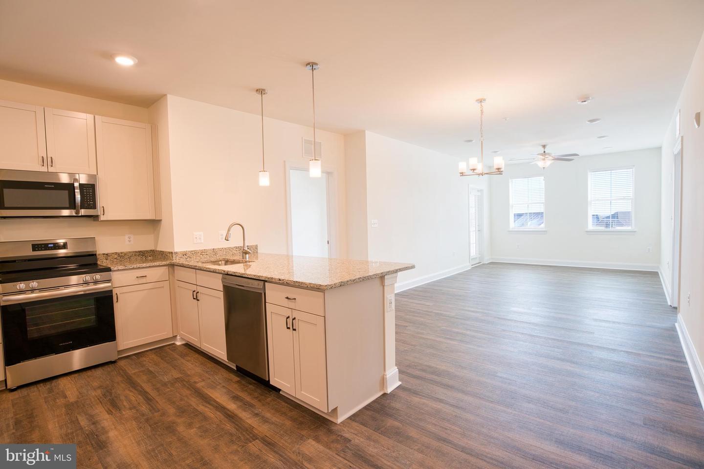 408 Bold Ruler Ct #303 Property Photo 4